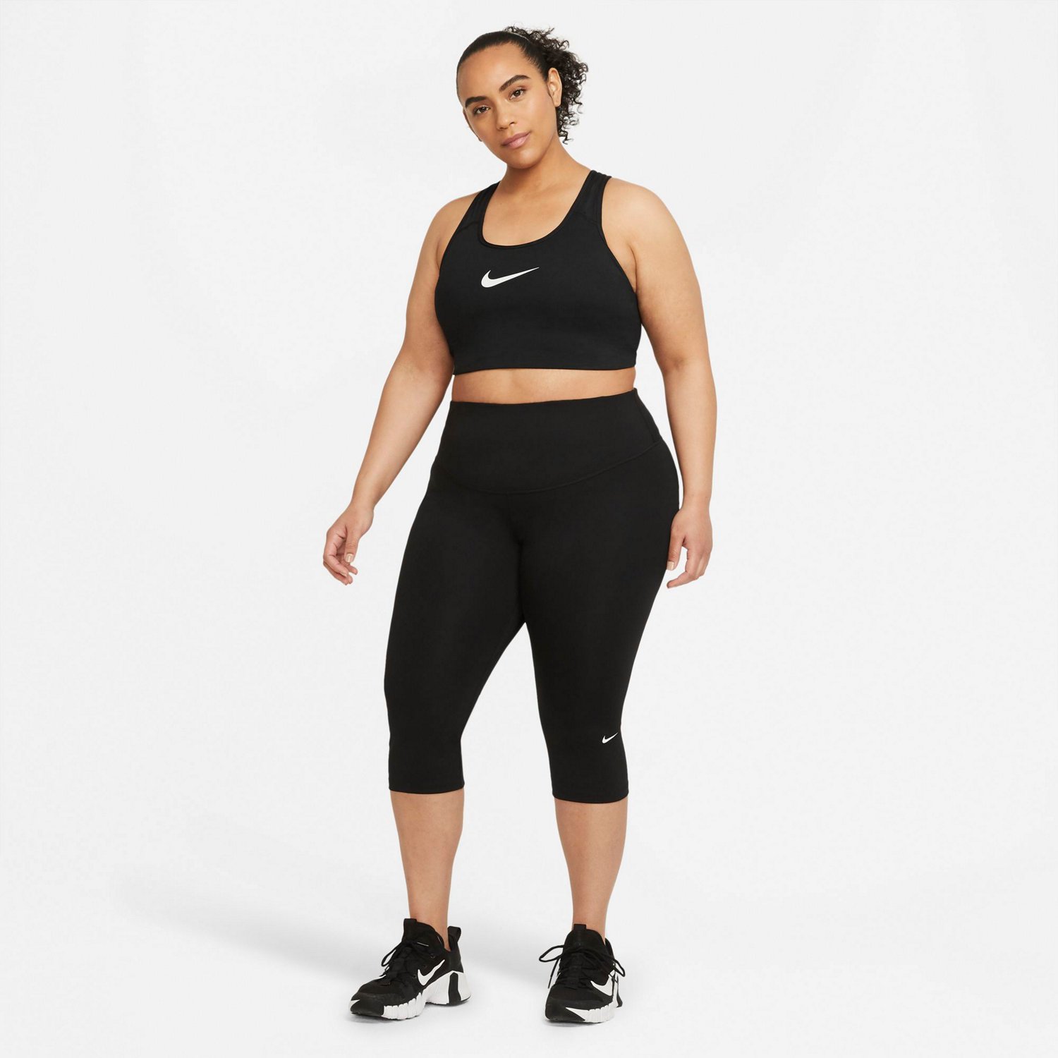 Nike Go Women's Firm-Support High-Waisted Capri Leggings with Pockets (Plus  Size).