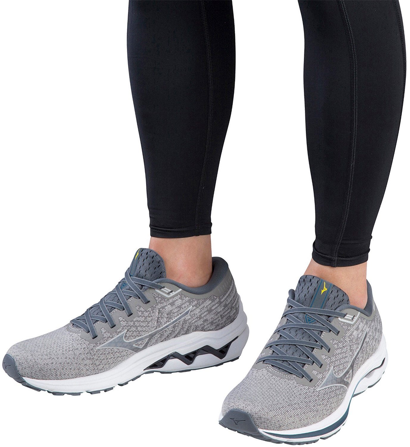 Mizuno Men's Wave Inspire 17 WAVEKNIT Running Shoes