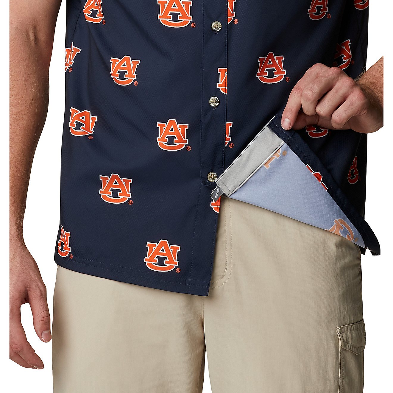 Columbia Sportswear Men's Auburn University CLG Super Slack Tide™ Logo Print Shirt                                             - view number 5