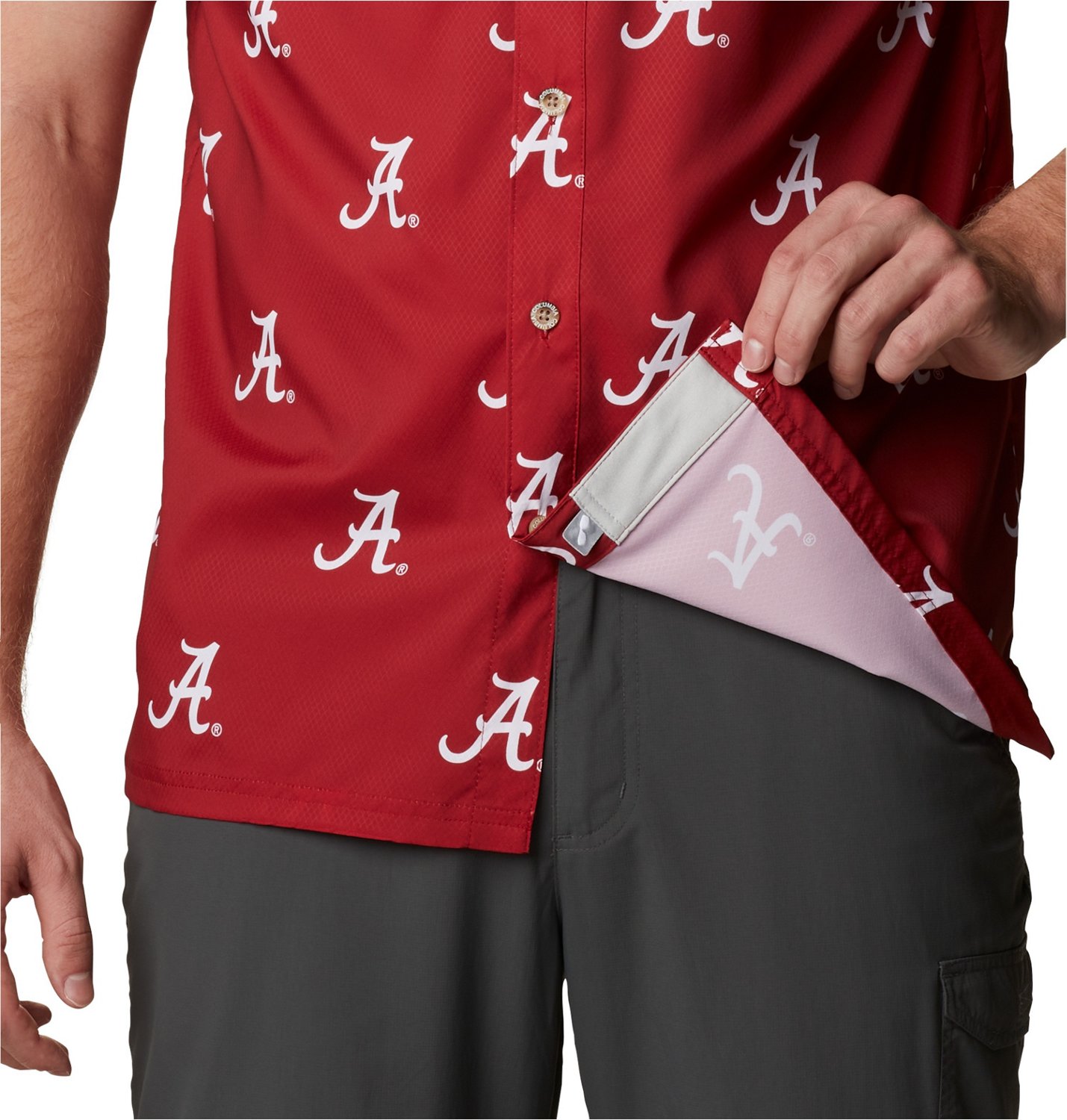 Columbia Sportswear Men's University of Alabama CLG Super Slack Tide™ Logo Print Shirt                                         - view number 5
