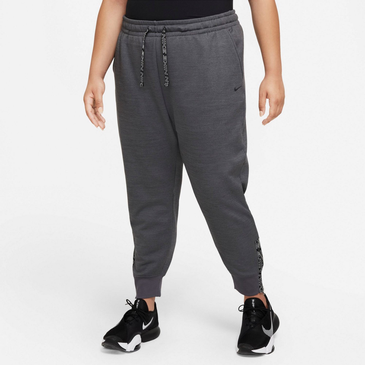 Nike Women's Therma-FIT Plus Size Training Pants | Academy