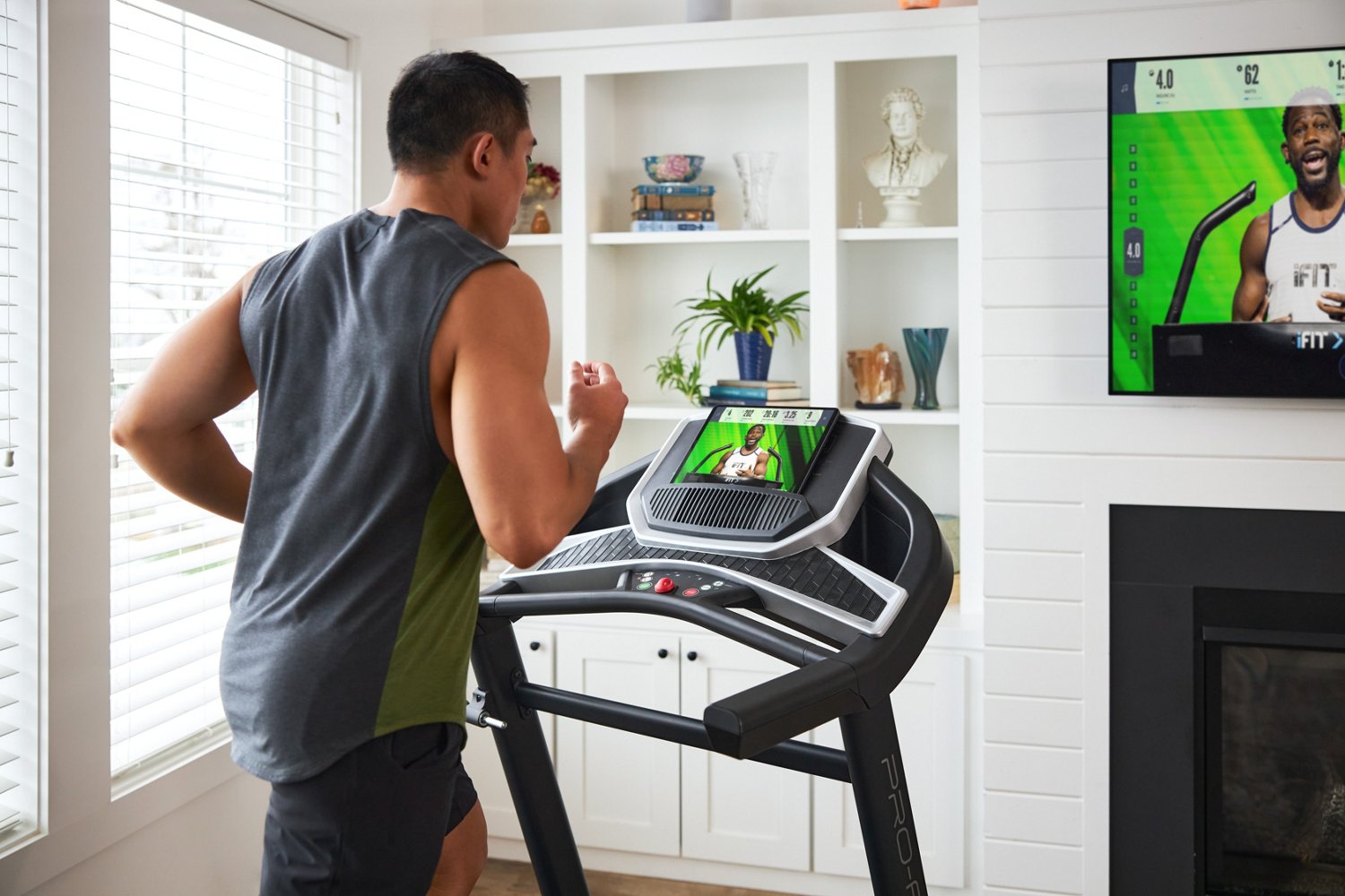 ProForm Sport 5.5 Treadmill with 30day iFit Subscription Academy