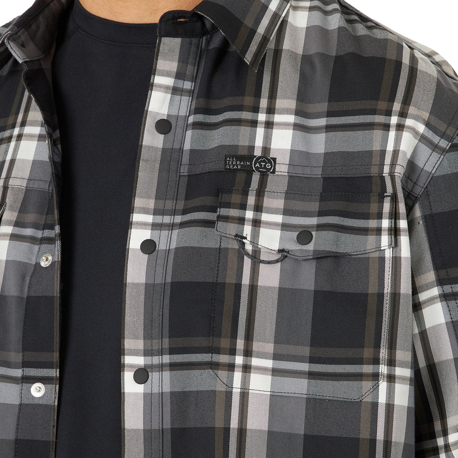 Wrangler Men's ATG 2 Pocket Utility Shirt