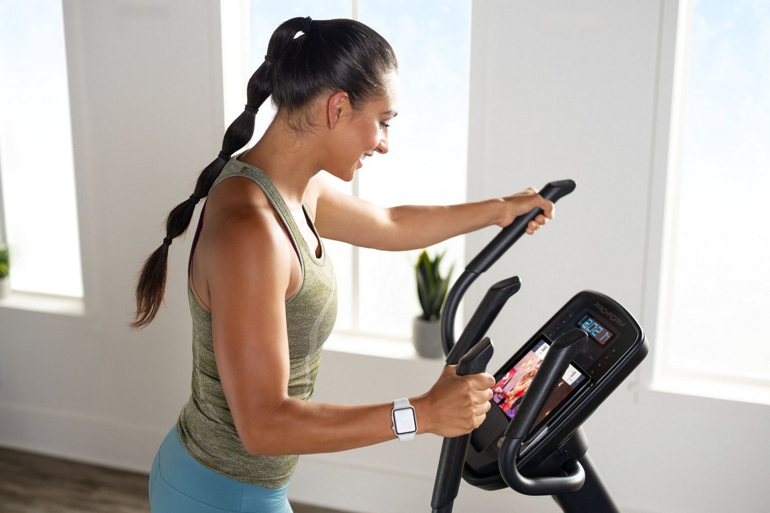 ProForm Carbon EL Elliptical with 30 day iFit Subscription Academy