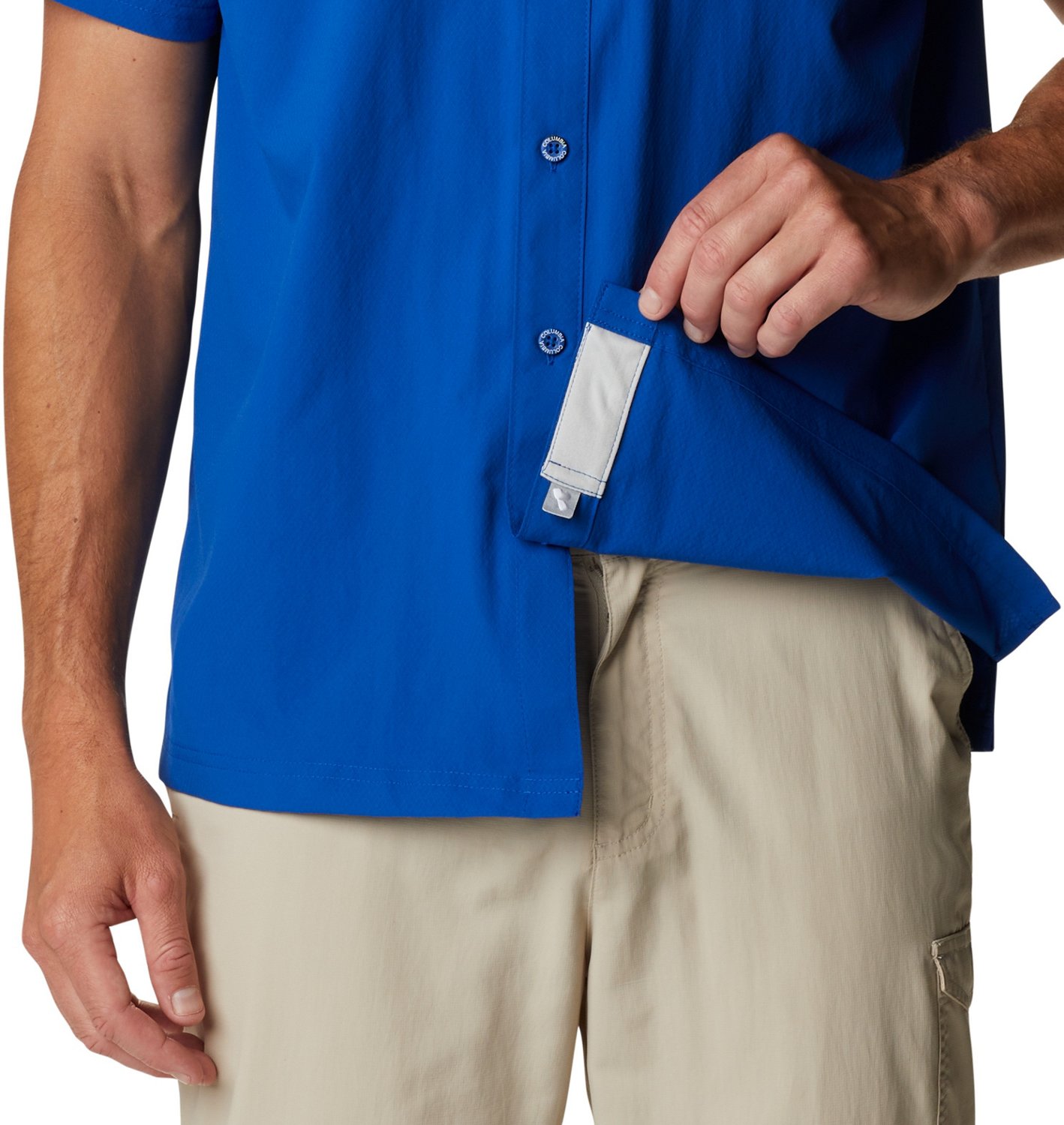 Columbia Sportswear Men's University of Kentucky Slack Tide Flag Camp Button Down Shirt  - view number 6