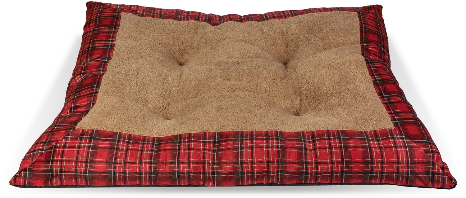 Cozy Pet Tufted Plaid Pet Bed Academy