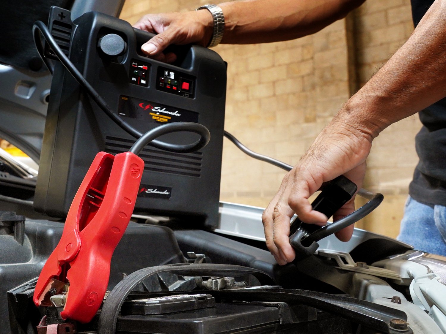 Schumacher Electric SJ1328 1100 Peak Amp Jump Starter                                                                            - view number 3