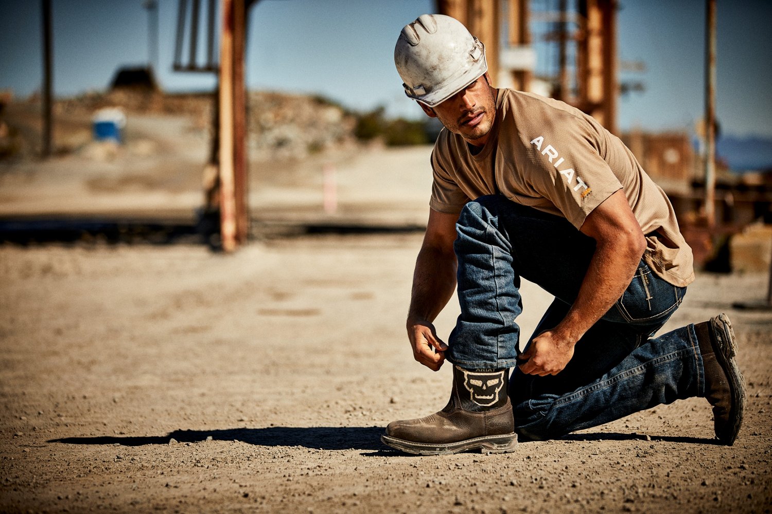 Ariat Men's Rebar M5 Slim DuraStretch Edge Stackable Straight Leg Jeans - view number 3