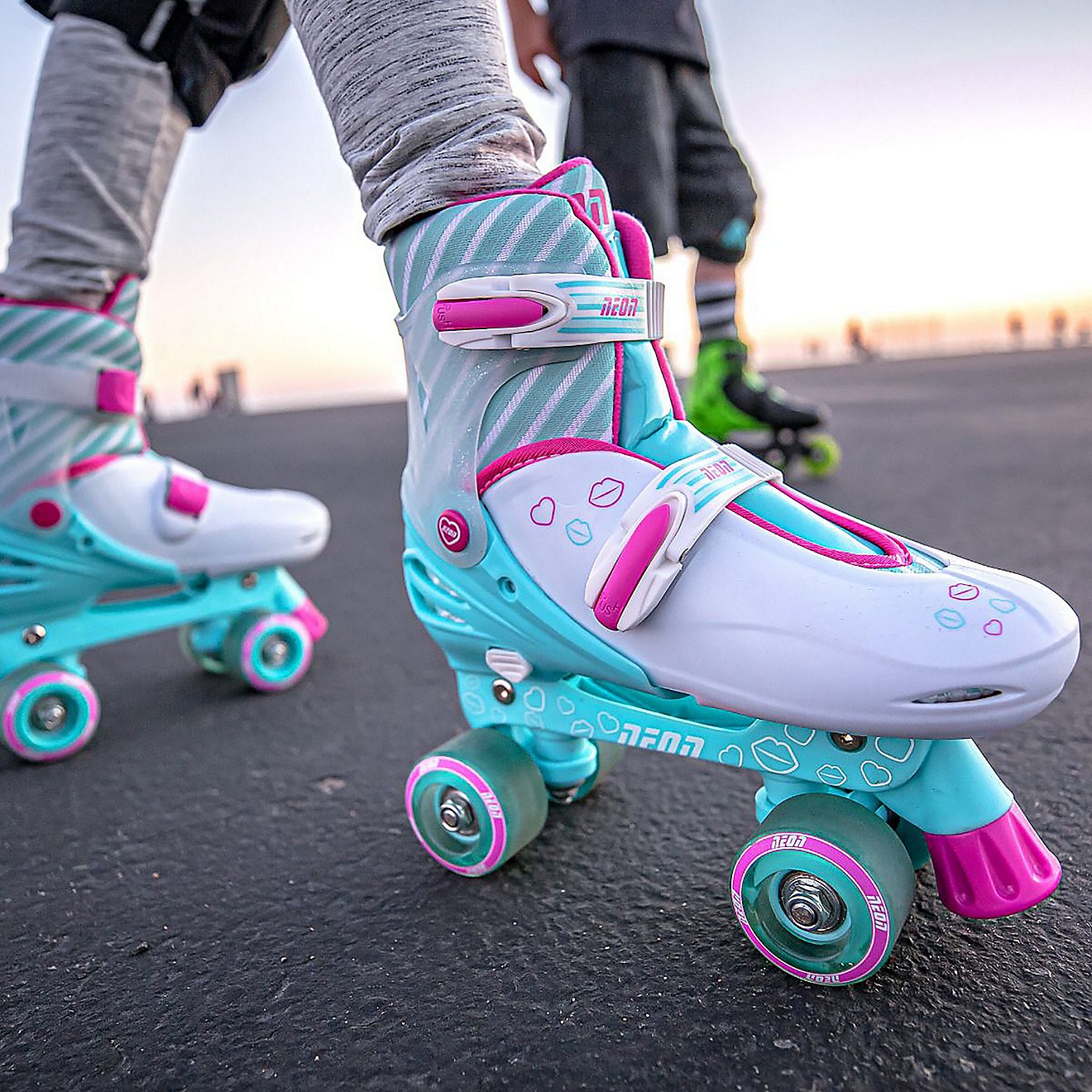 NEON Girls' Adjustable Light-Up Quad Skates                                                                                      - view number 6