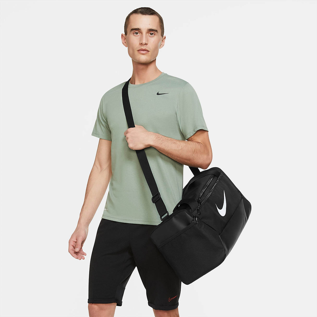 Cambiable Navidad productos quimicos Nike Training Small Duffel Bag | Academy