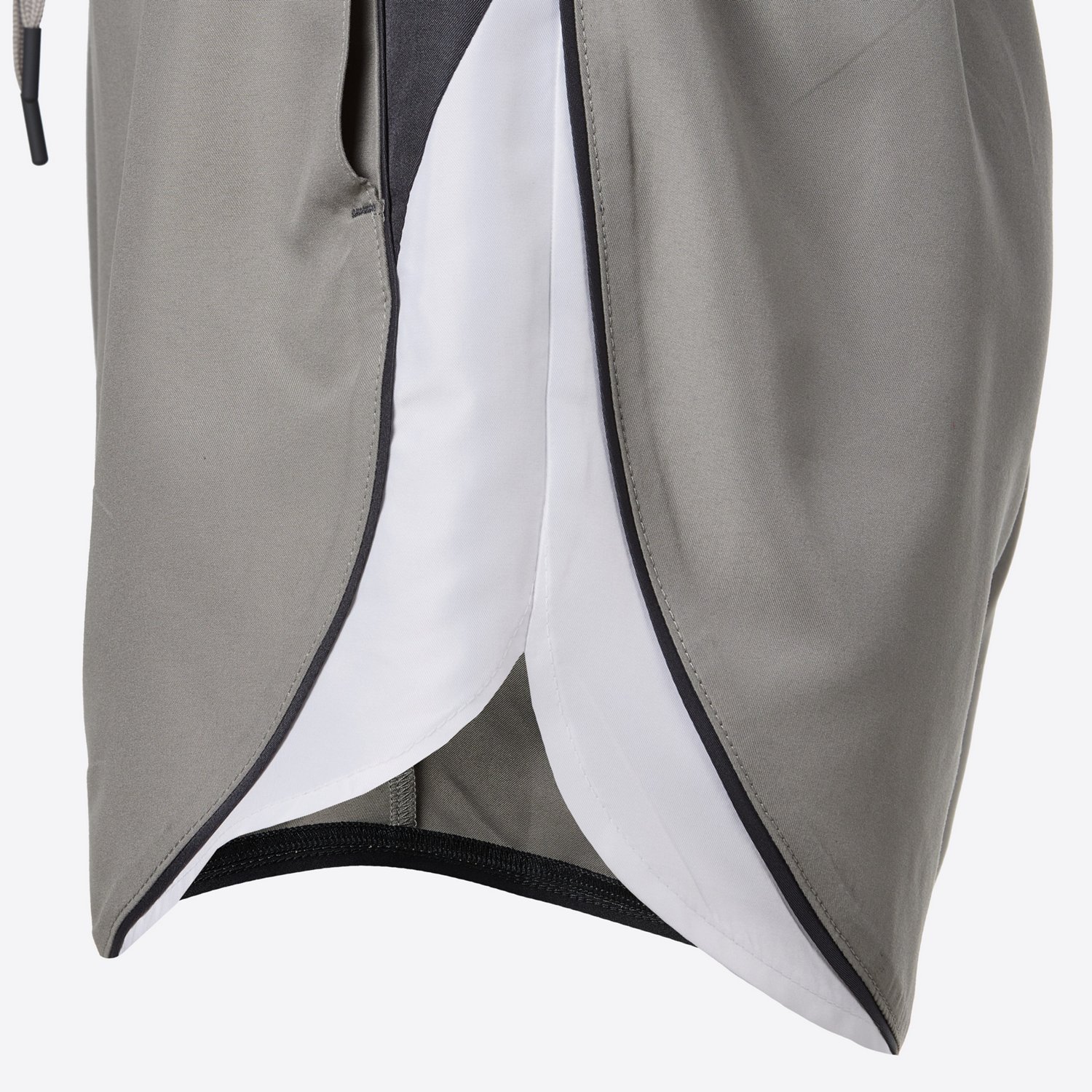 BCG Women's Colorblock Woven Shorts 4.5 in                                                                                       - view number 5