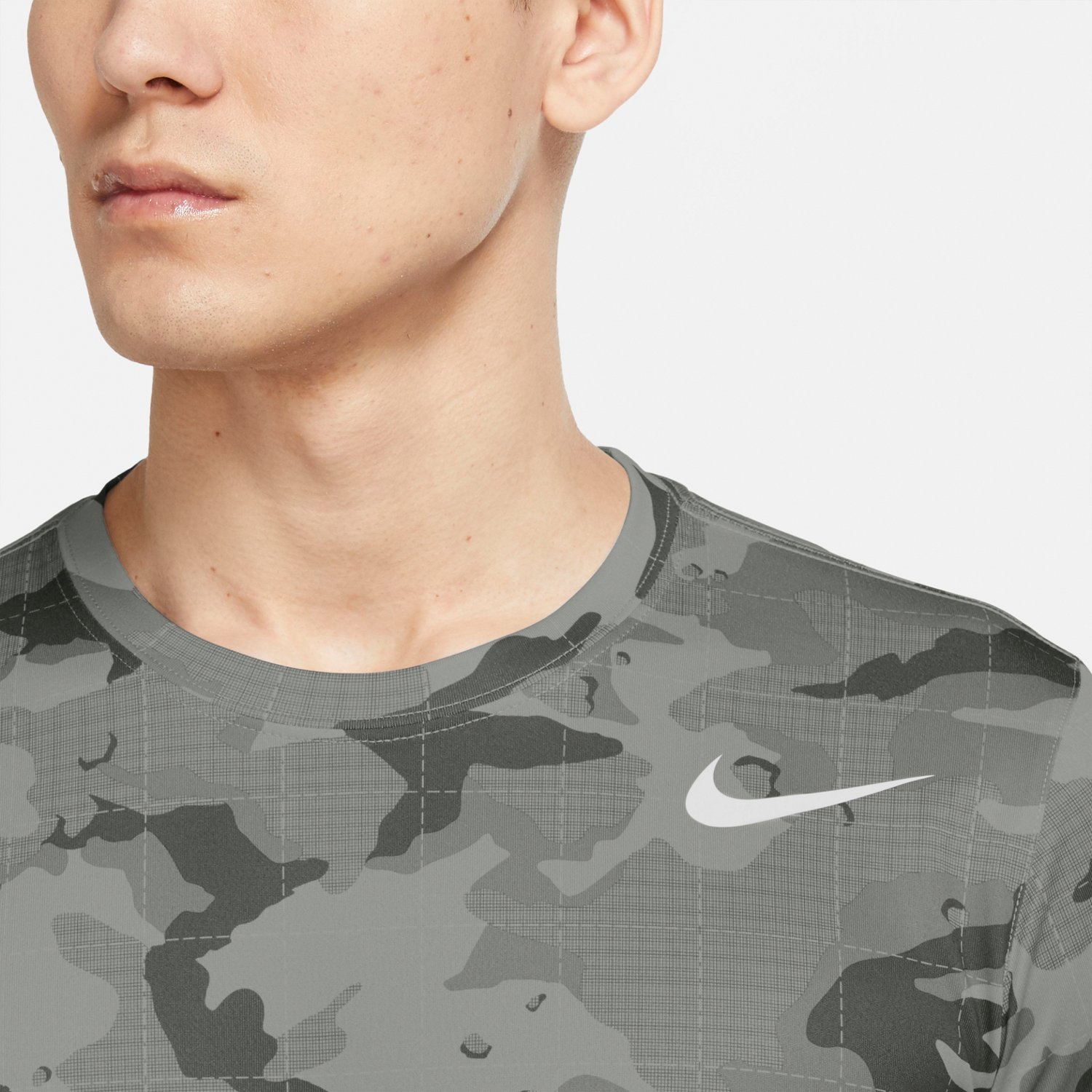 Nike Men's Camo Training T-shirt | Academy