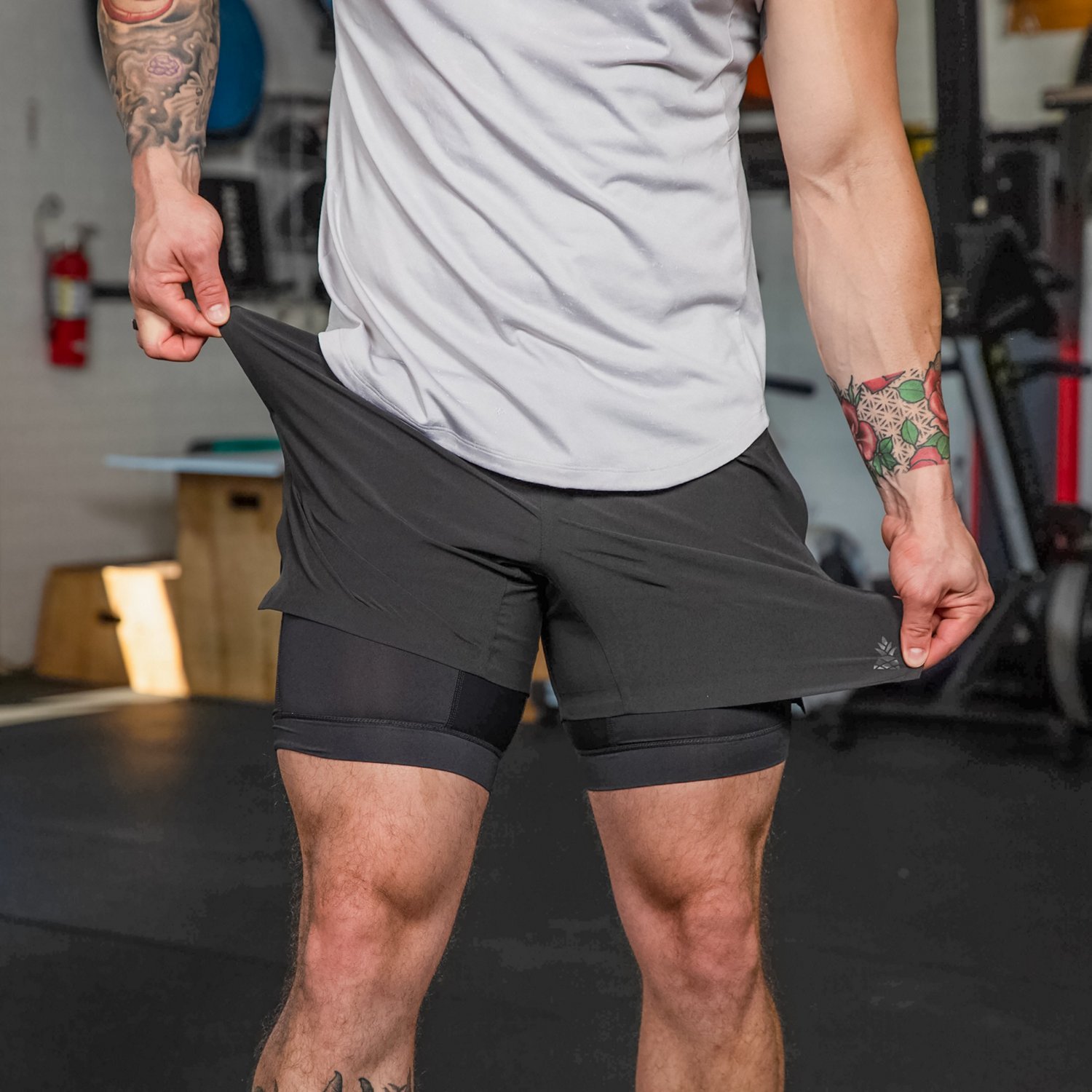 Chubbies Men's Secret Agents Ultimate Training Shorts 5.5 in - view number 7