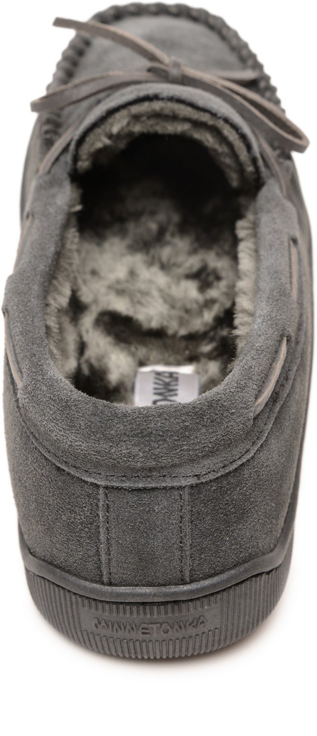 Minnetonka Men's Pile Lined Hardsole Moccasin Slippers                                                                           - view number 4