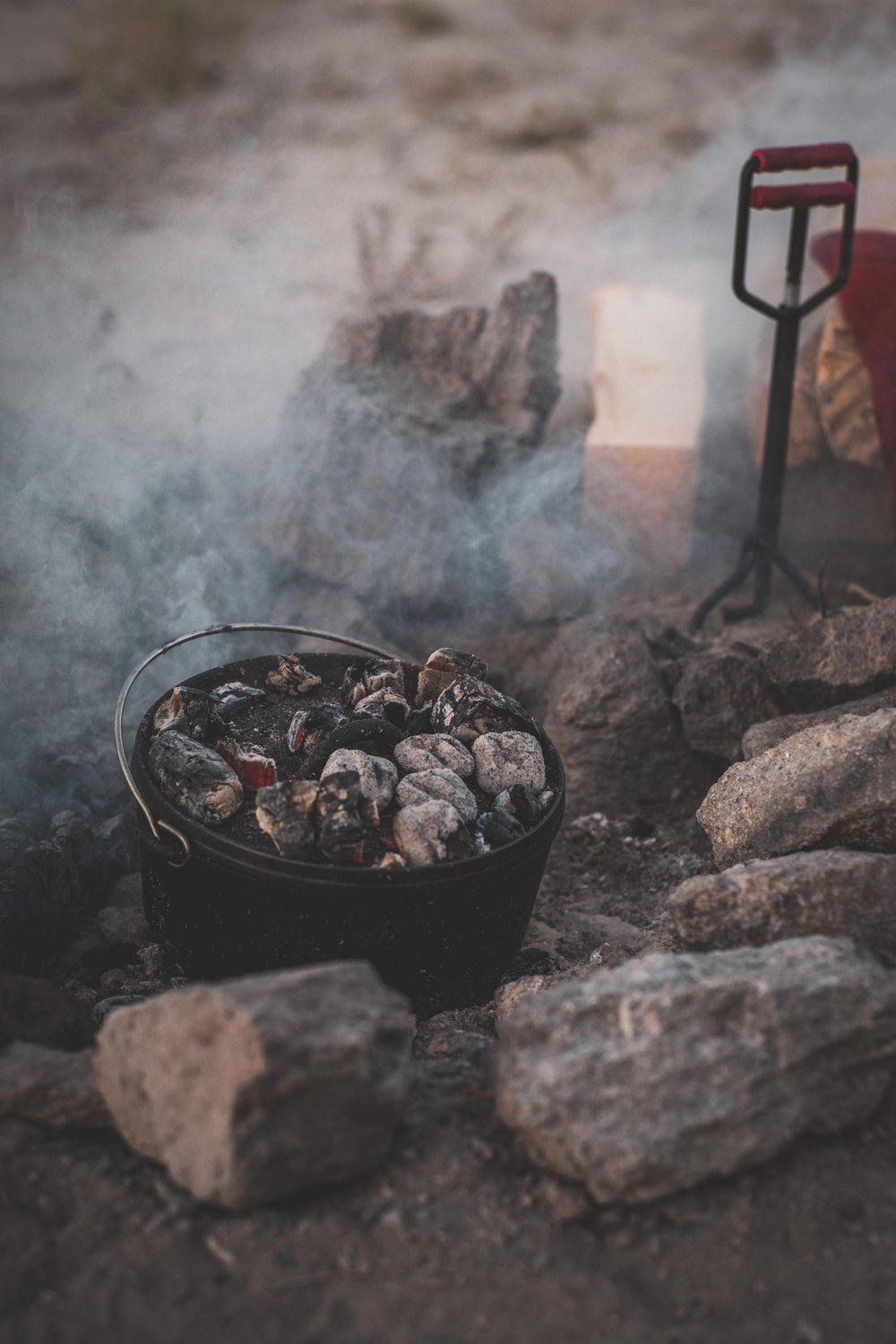 Camp Chef 12 in Cast Iron 9.3 qt Deluxe Dutch Oven - view number 3