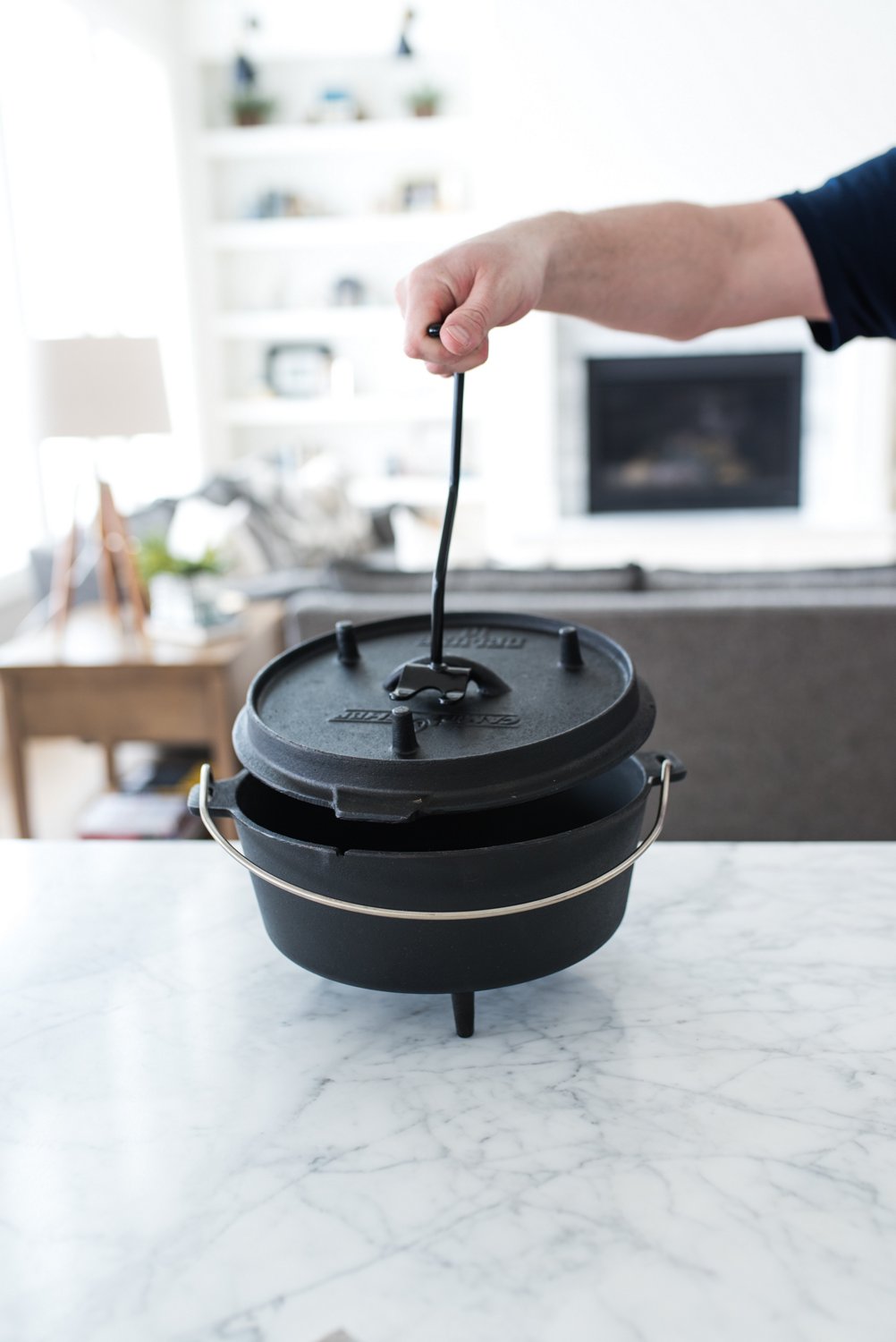 Camp Chef 10 in Cast Iron 6 qt Deluxe Dutch Oven - view number 2