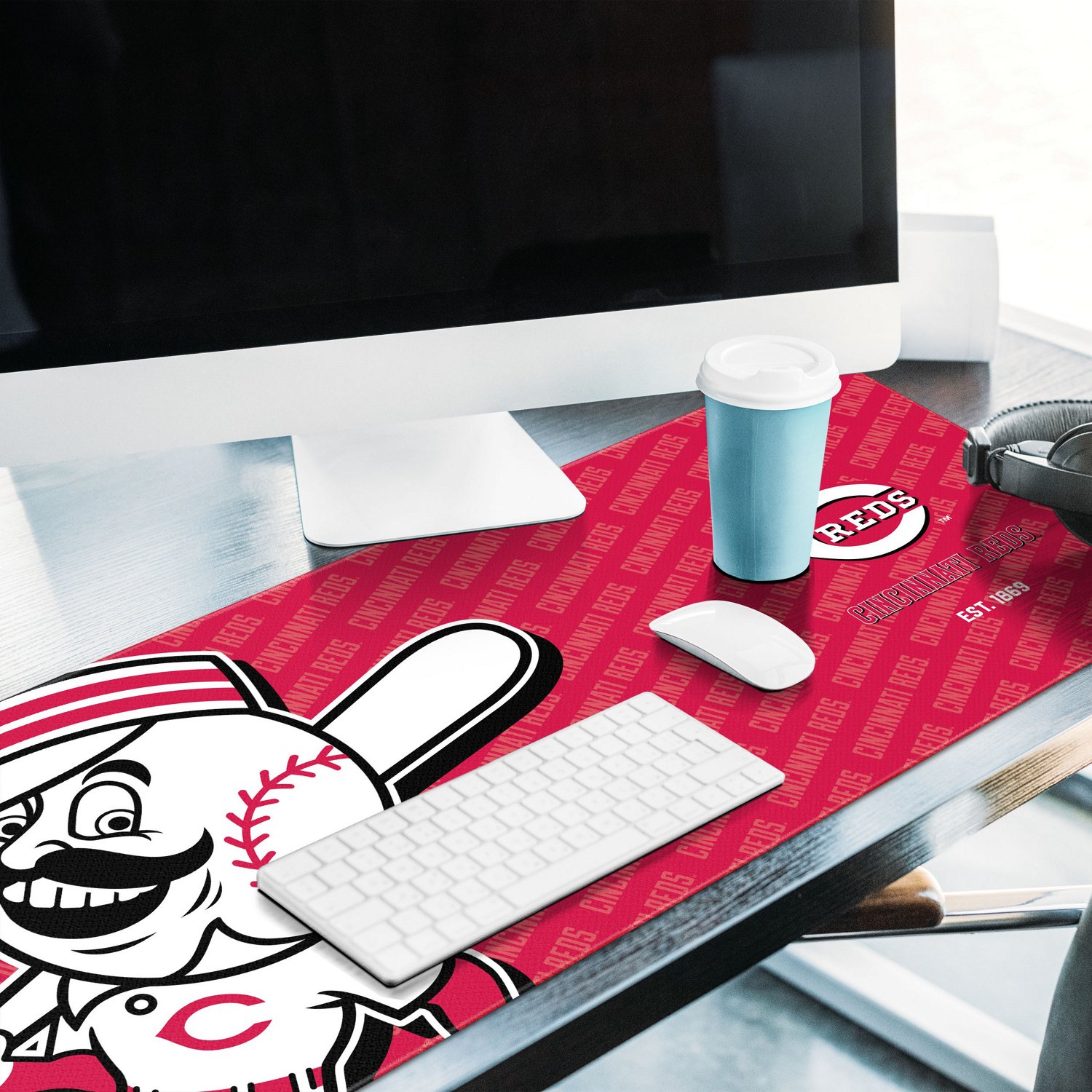YouTheFan Cincinnati Reds Logo Series Desk Pad