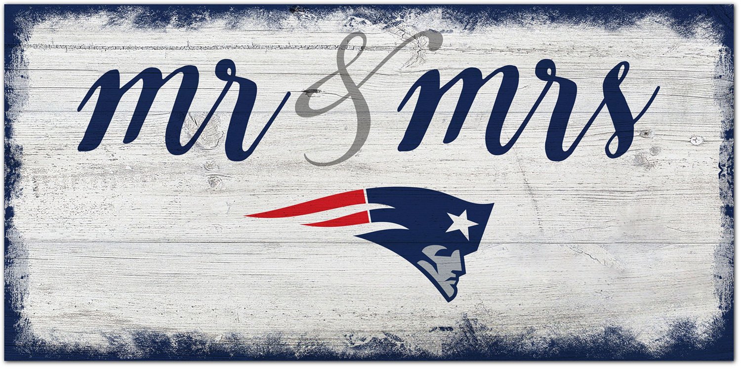 Fan Creations New England Patriots Script Mr and Mrs 6x12 Sign - view number 1