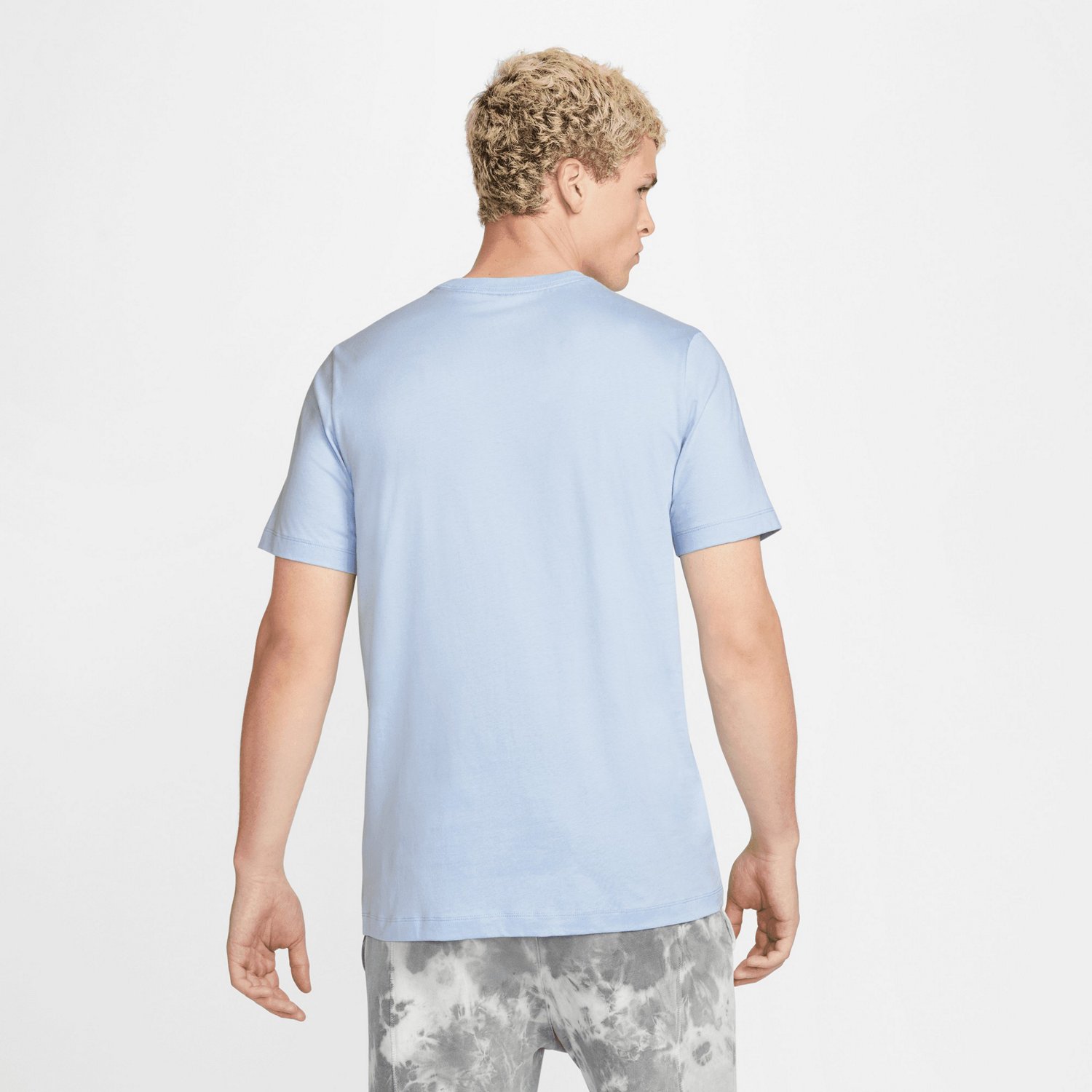 Nike Men's Sportswear Club Graphic T-shirt - view number 2
