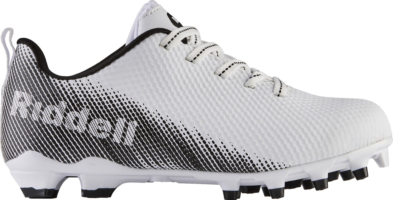 Low sales top cleats