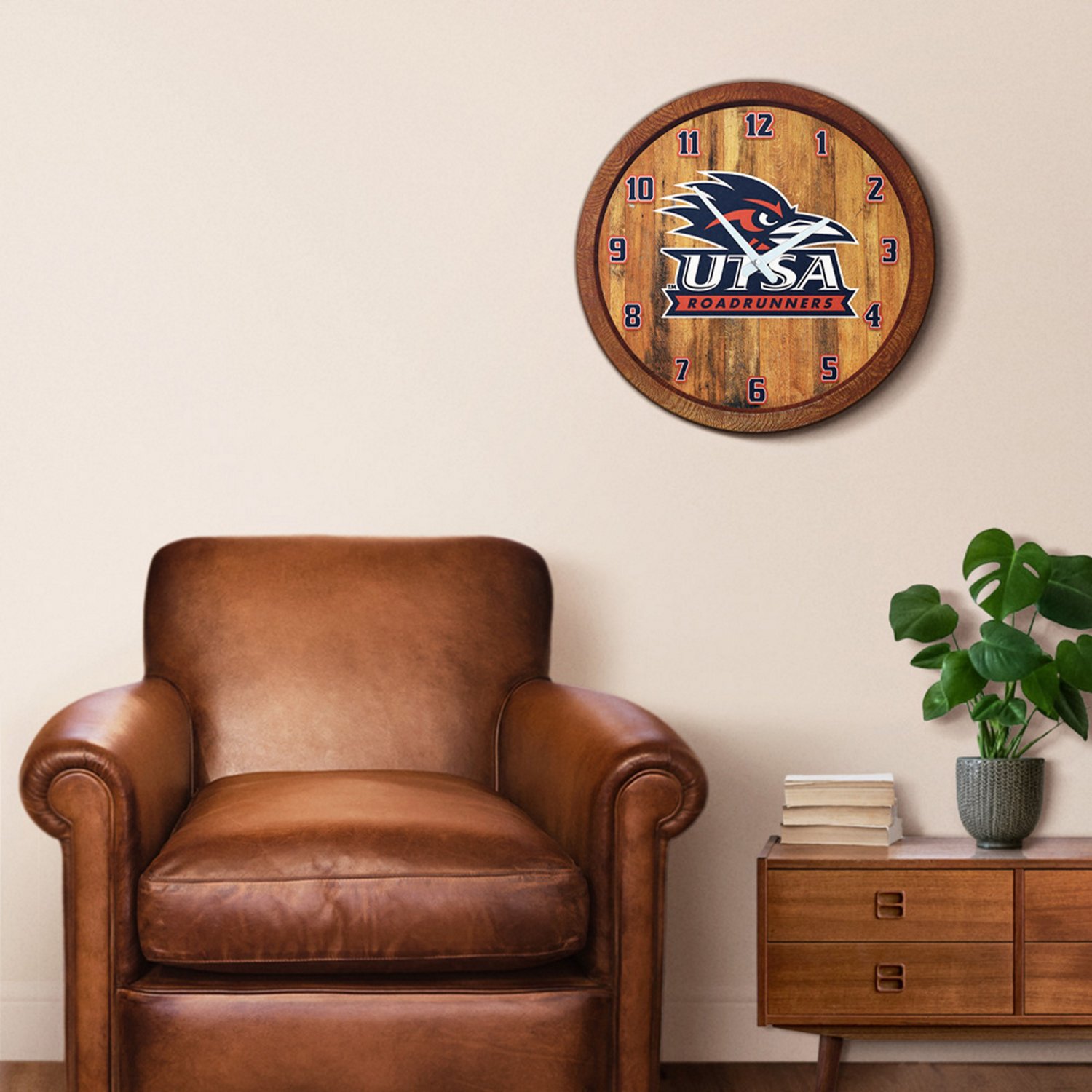 The Fan-Brand University of Texas at San Antonio Faux Barrel Top Clock - view number 3