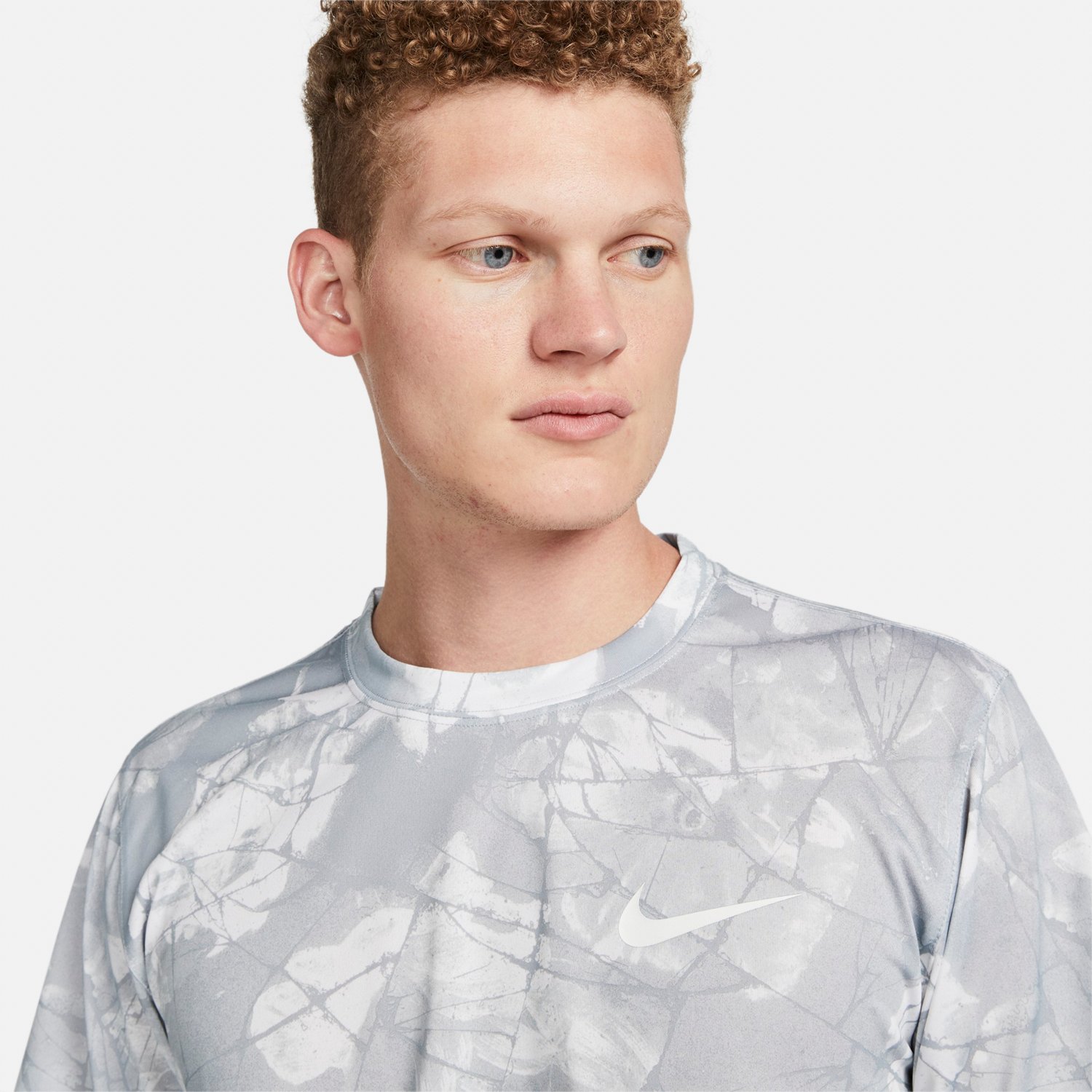 Nike Men’s Dri-FIT Legend All-Over Print Training T-shirt - view number 3