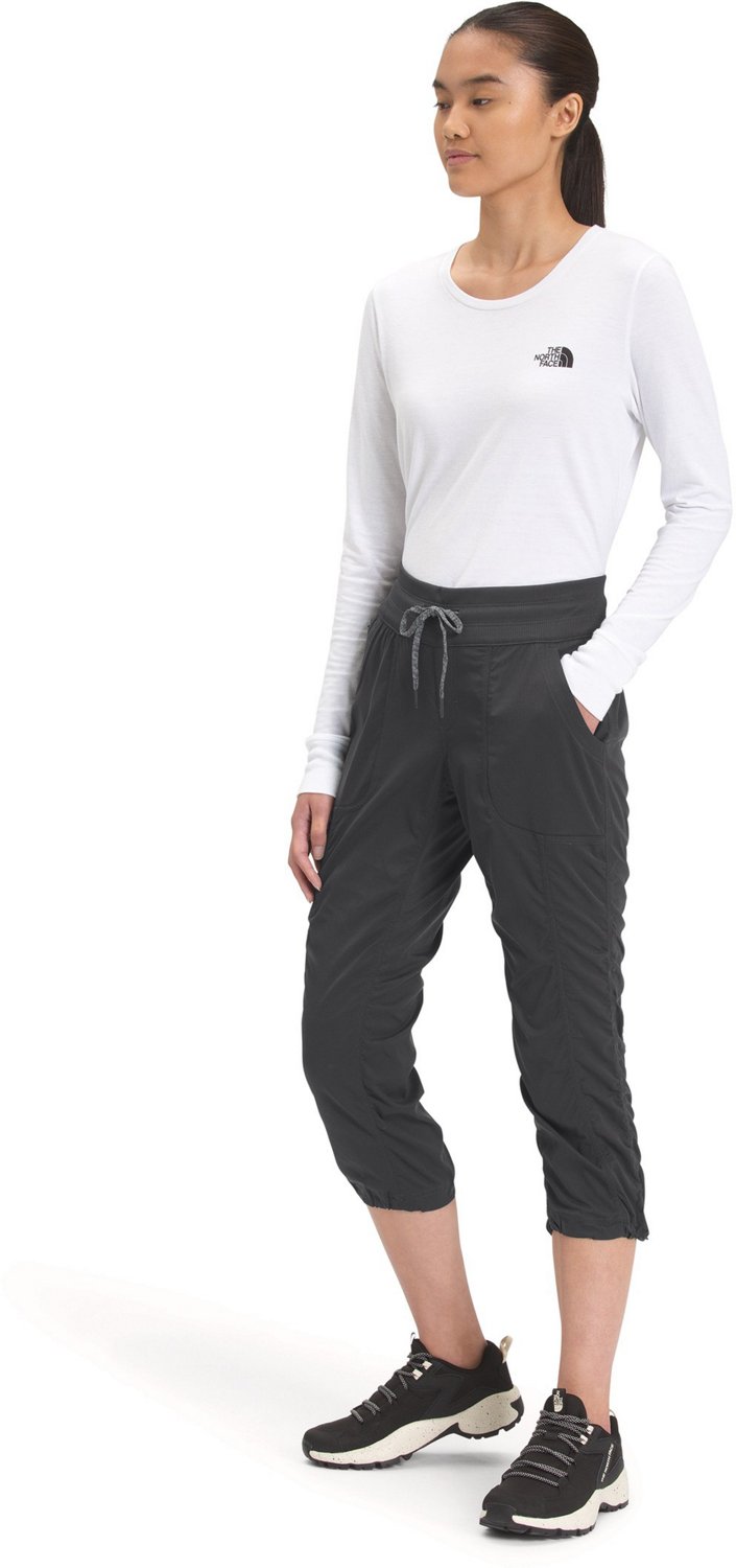 The North Face Women's Aphrodite 2.0 Capri Pant - view number 3