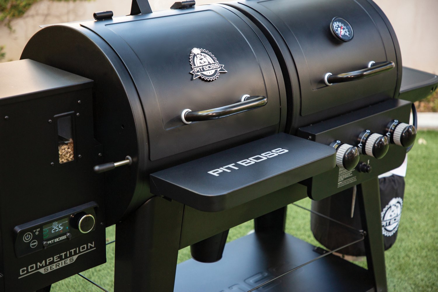 Pit Boss® Sportsman 1230 Pellet/Gas Combo Grill