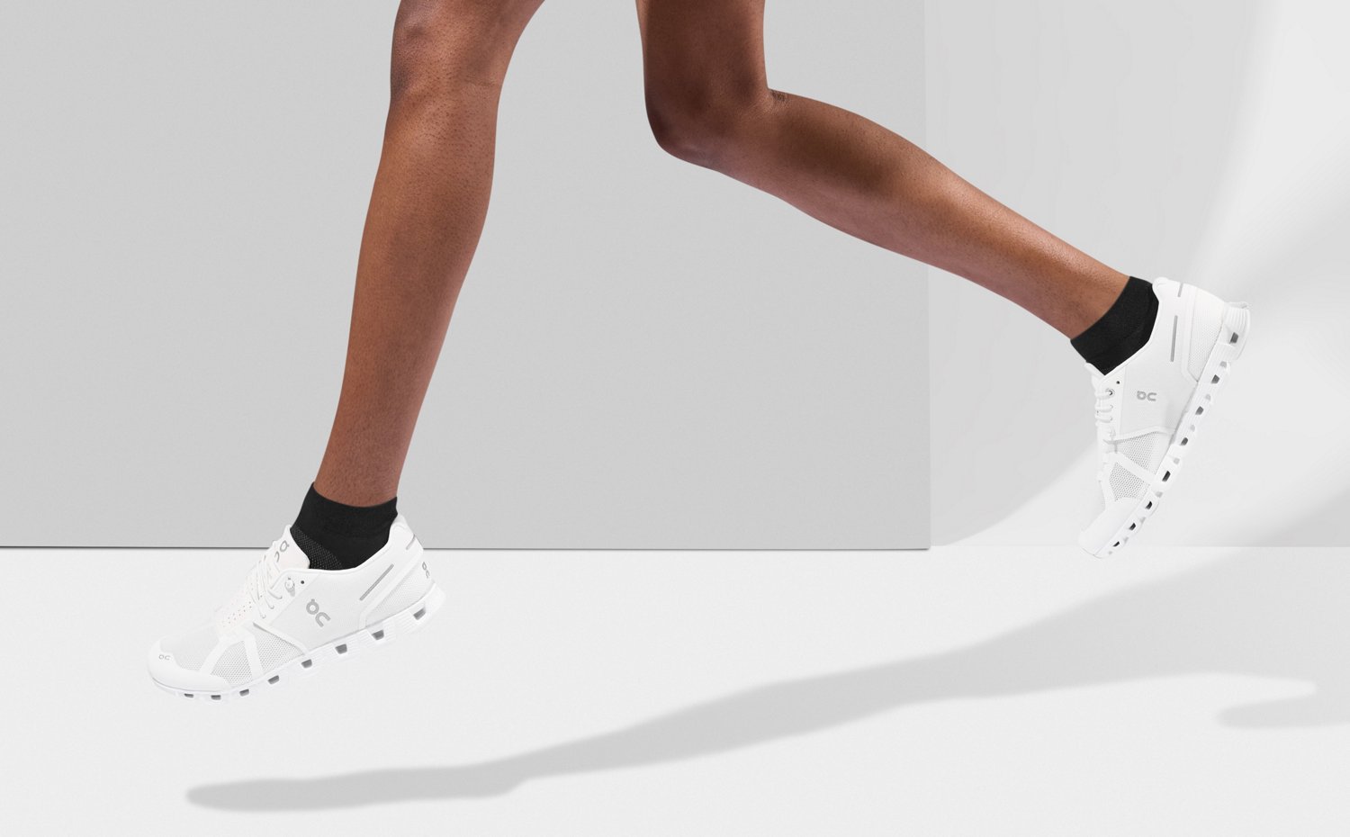 Feetures Elite Max Cushion Low Cut Socks Academy