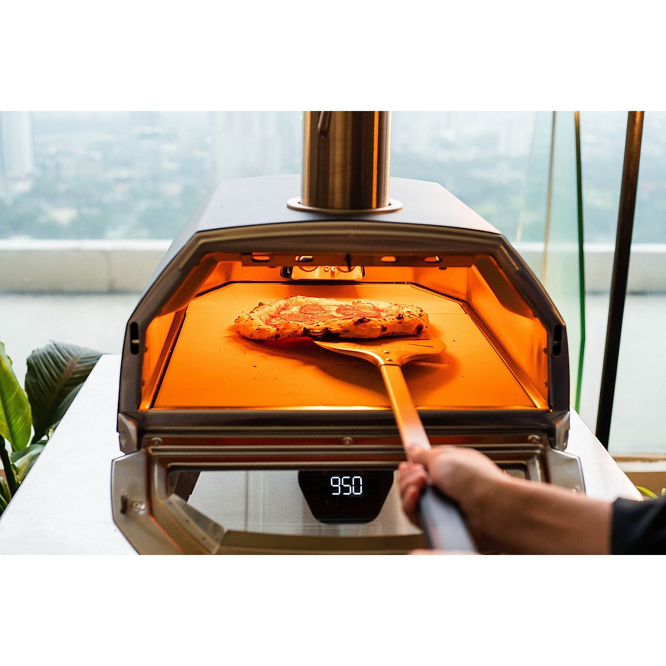 Ooni Karu 16 in Multi-Fuel  Pizza Oven                                                                                           - view number 5