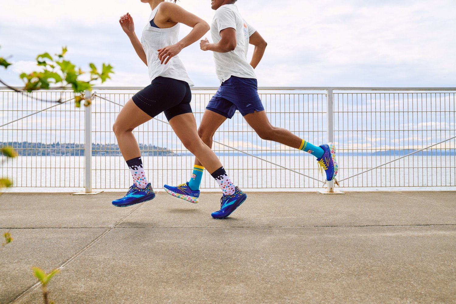 Brooks Adults' Tempo Knit Bowl O Brooks Splash Running Crew Socks - view number 6