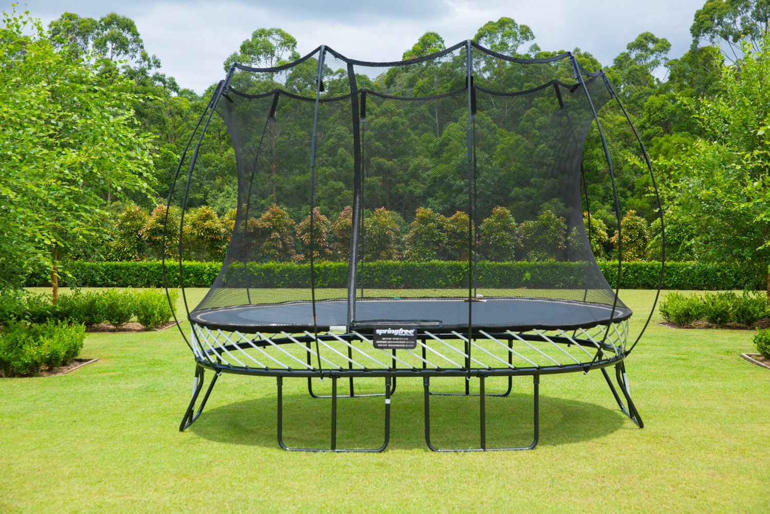 Springfree Medium Oval Trampoline - view number 2