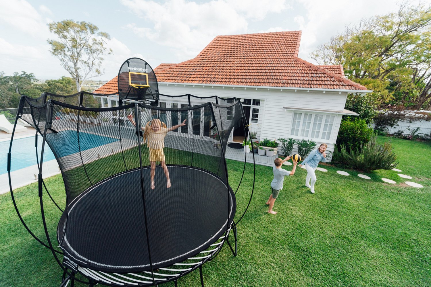 Springfree Medium Round Trampoline Academy