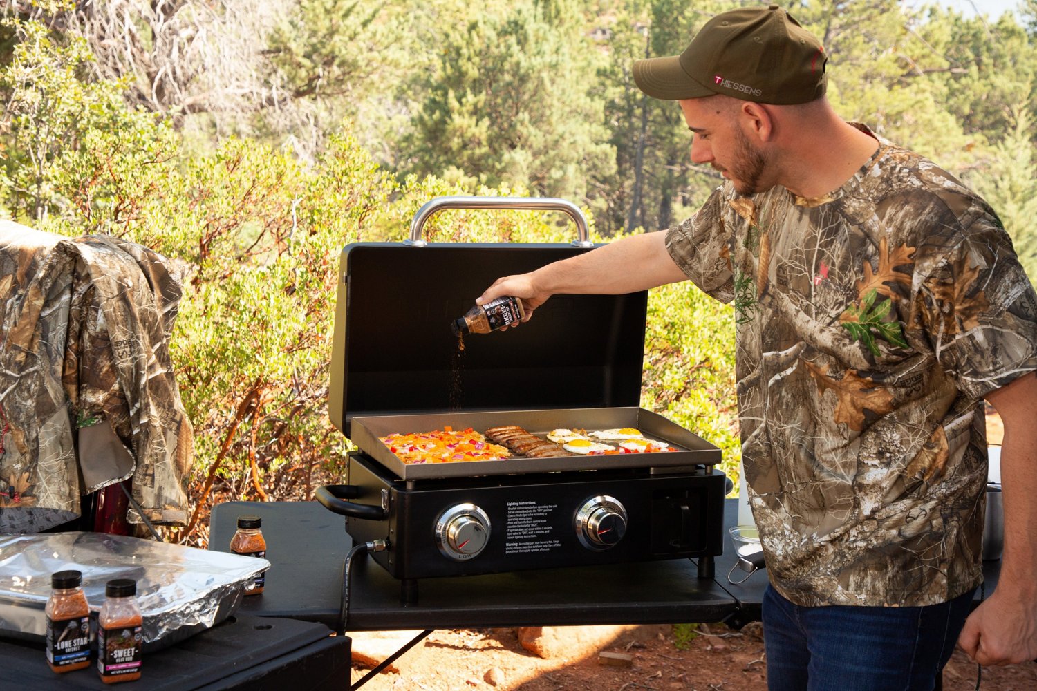 Pit Boss Sportsman Portable Tabletop 2 Burner Gas Griddle - view number 6