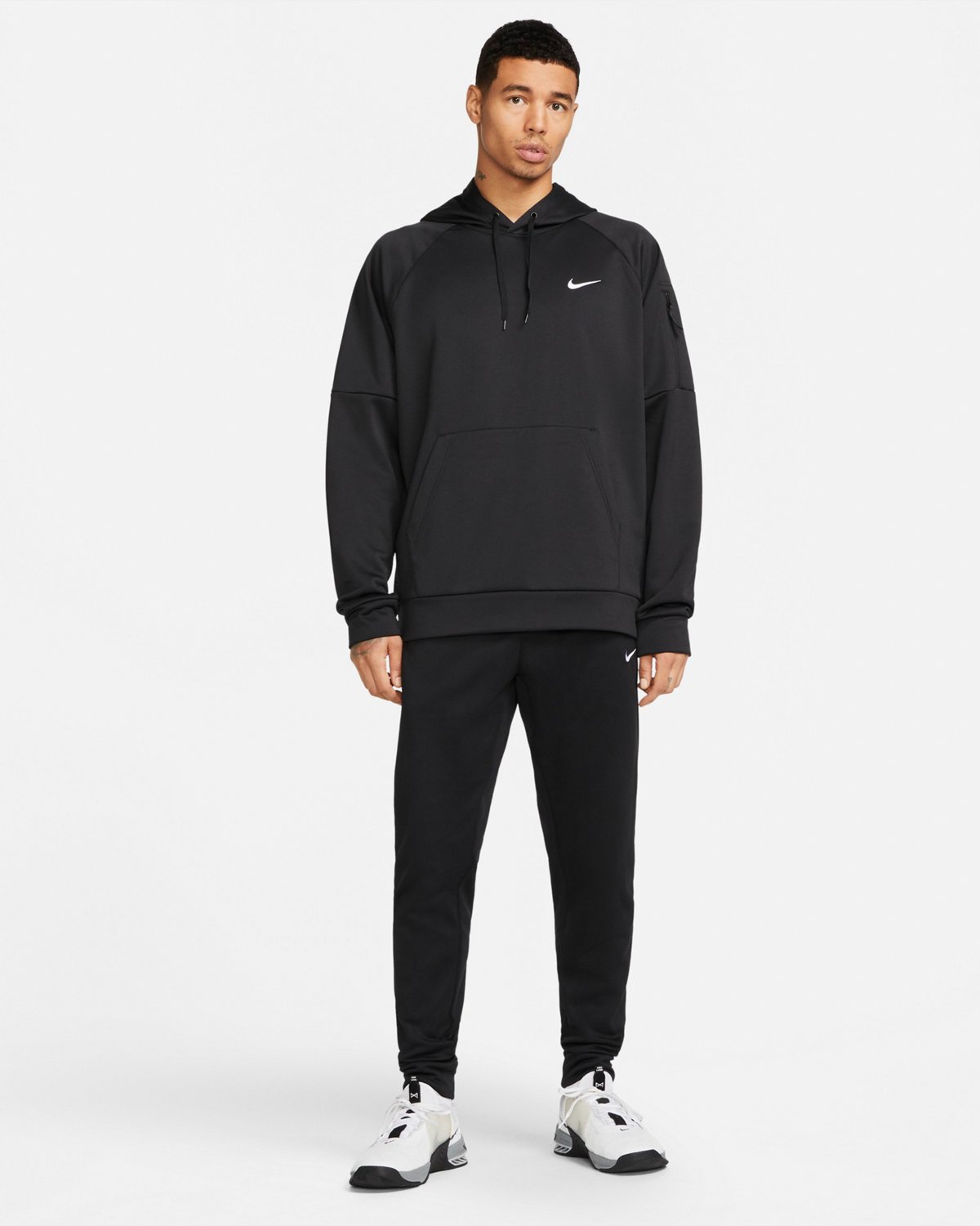 Black nike therma fit hoodie hot sale