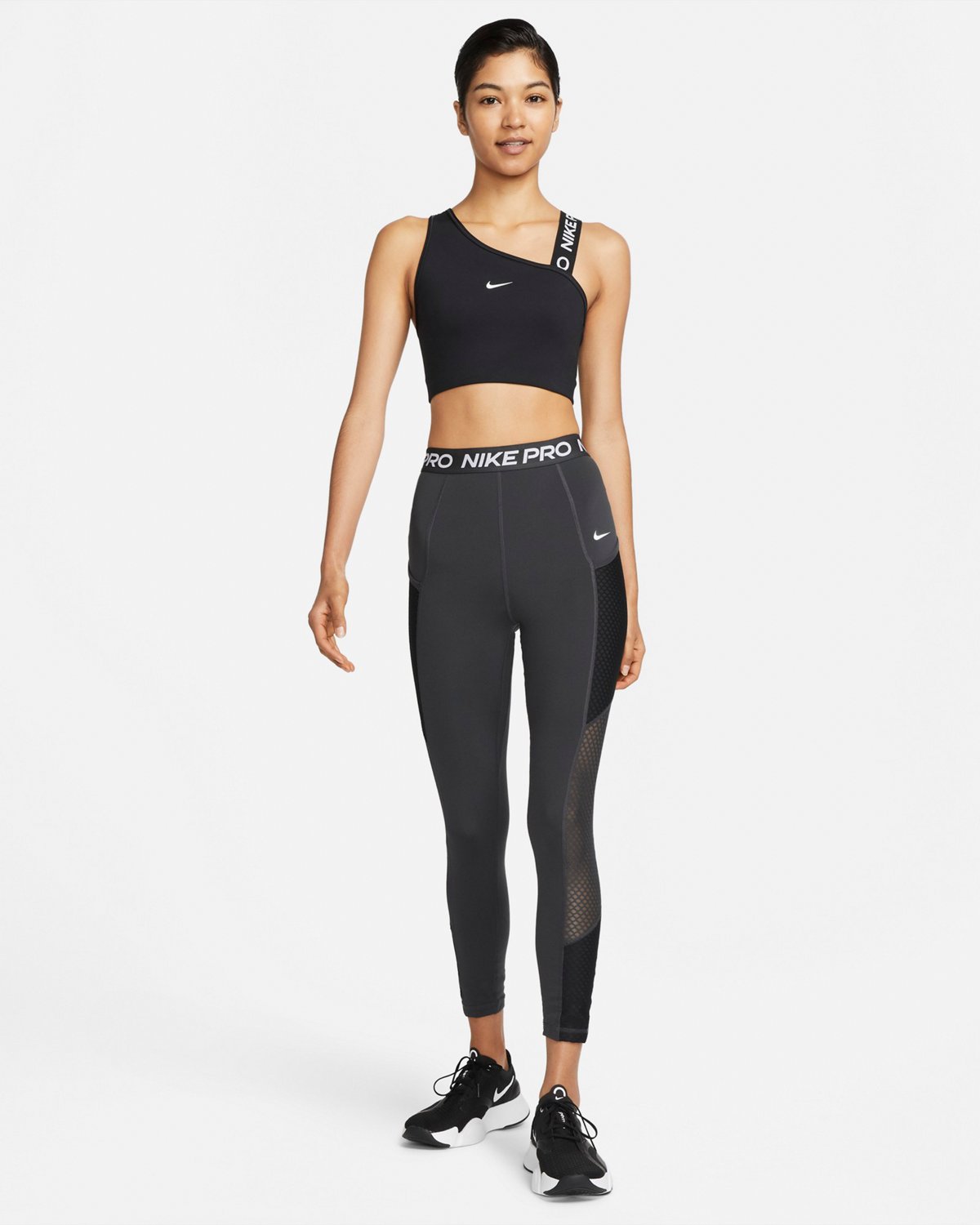 Nike Pro Femme Training dri fit cropped tank top in black
