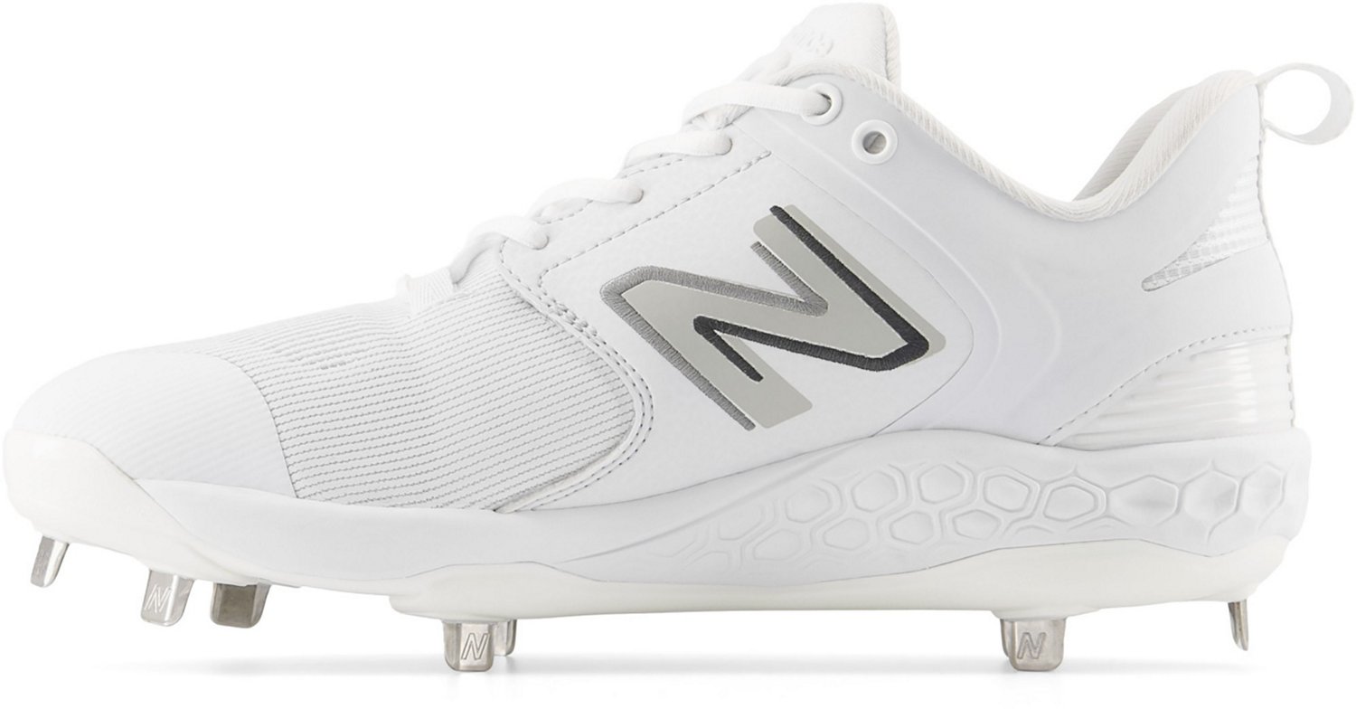 New Balance Men's Fresh Foam x 3000 V6 Metal Baseball Cleats, Size 10.5, Black/White