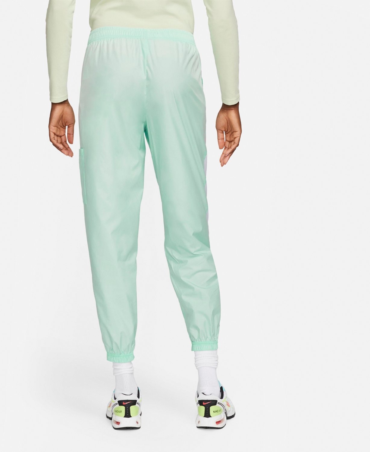 Nike Women'sSportswear Woven Core Pants - view number 2