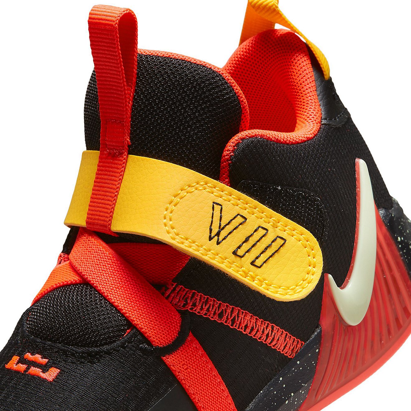 Nike LeBron Witness VII Basketball Shoes                                                                                         - view number 8