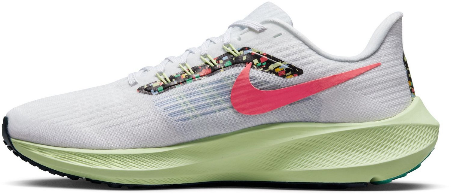 Nike Women's Air Zoom Pegasus 39 Shoes