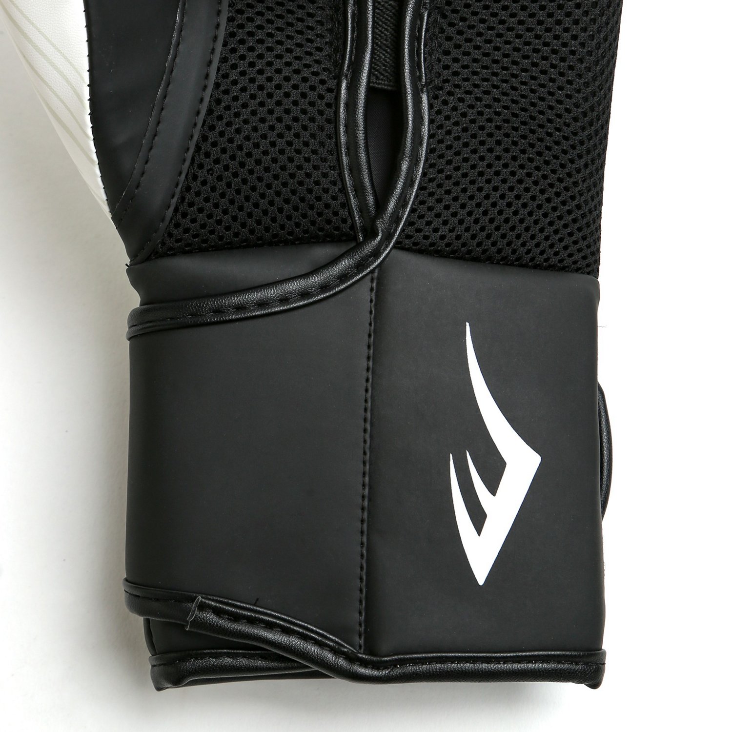 Everlast 12 oz White Geo Spark Training Gloves                                                                                   - view number 6