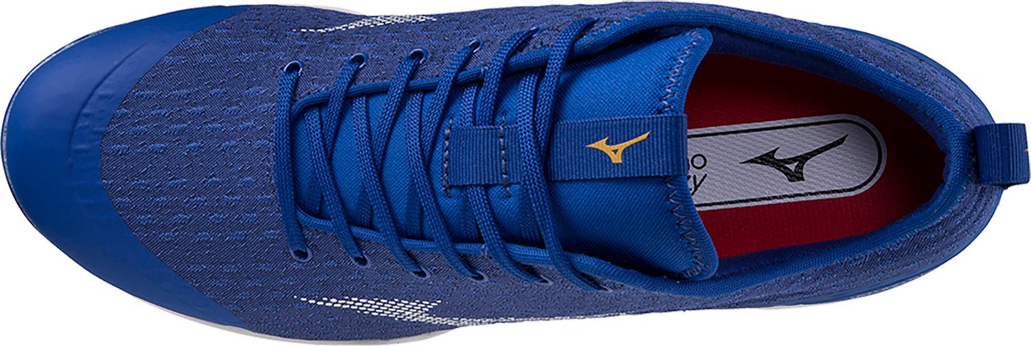 size 4 metal baseball cleats