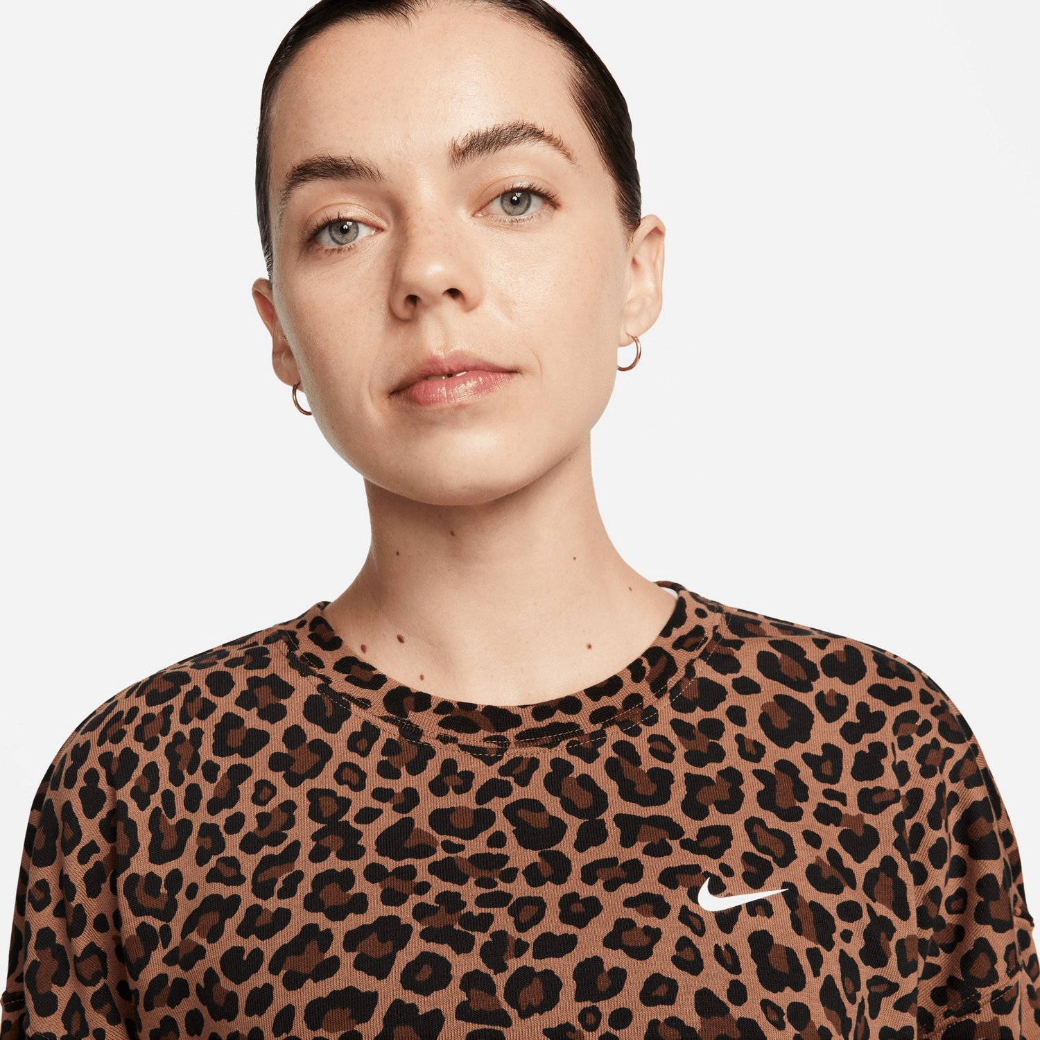 Nike womens leopard online print sweatshirt