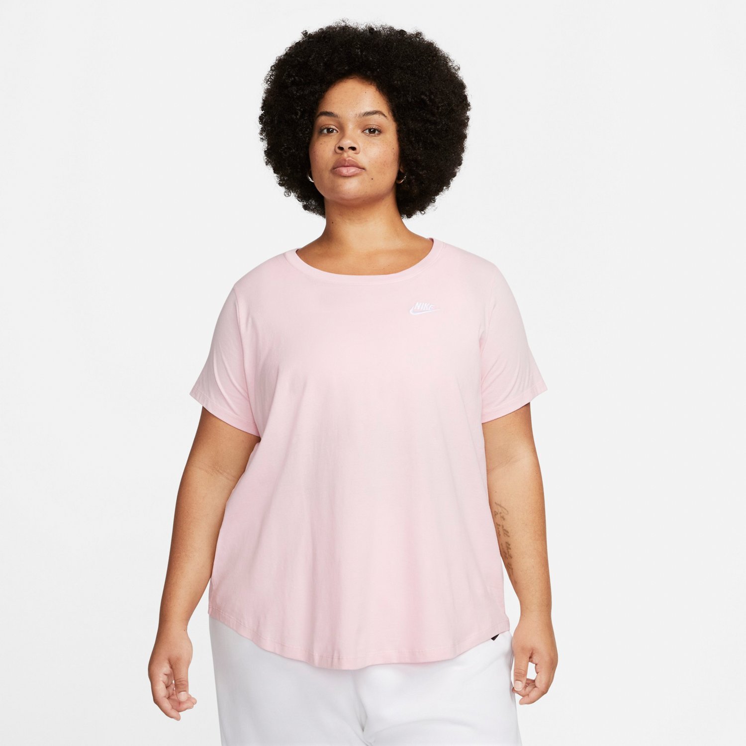 Nike Plus Size Women's Sportswear Club T-shirt
