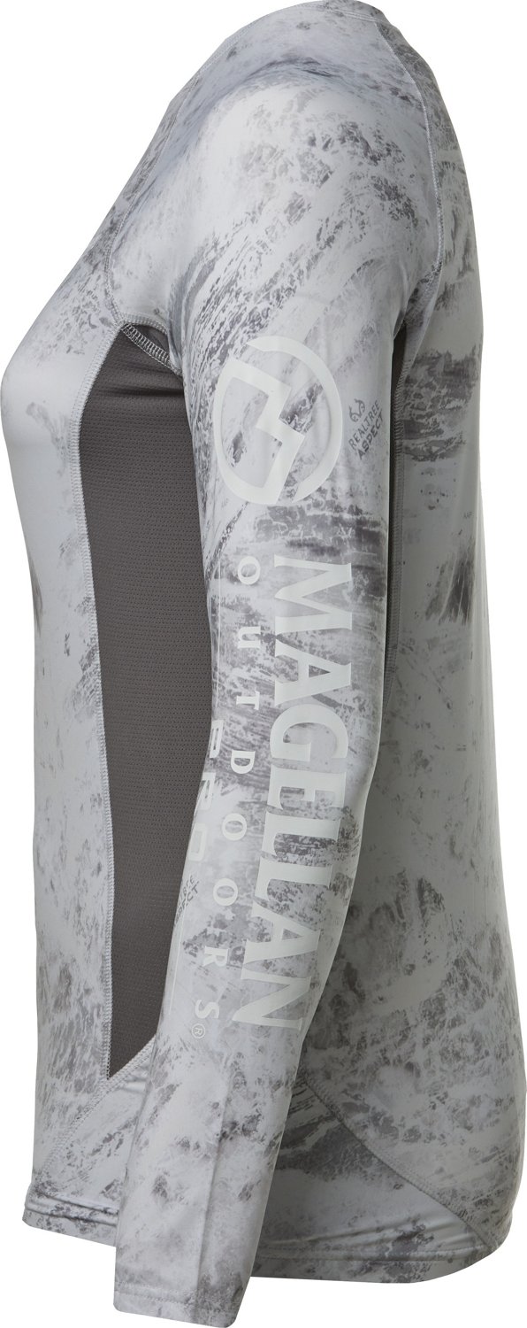 Magellan Outdoors Women's Realtree Aspect Pieced Long Sleeve T-shirt - view number 3