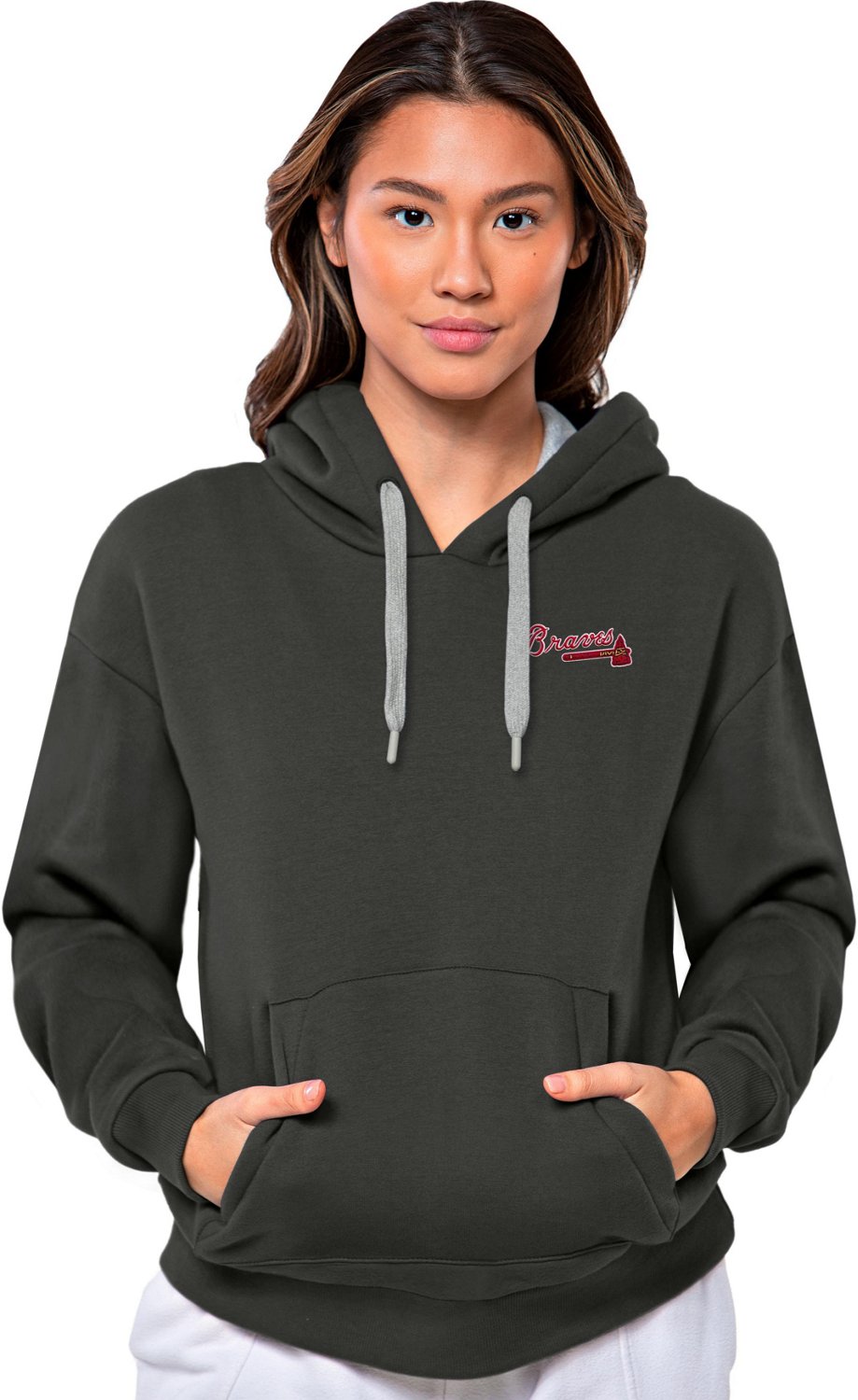 Antigua Women's Atlanta Braves Gray Victory Hooded Pullover