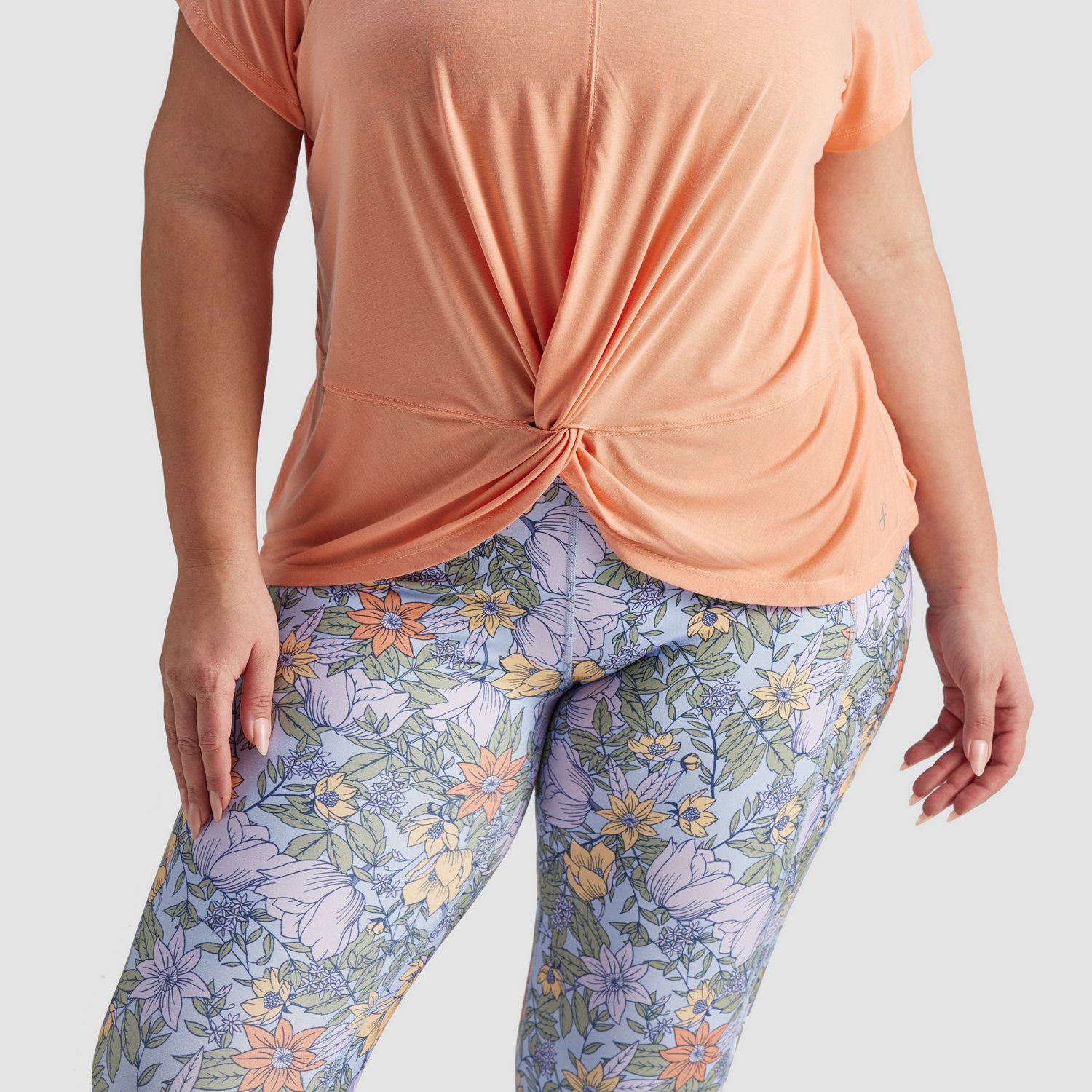 Freely Women's Ronnie Twist Plus Size Top - view number 4