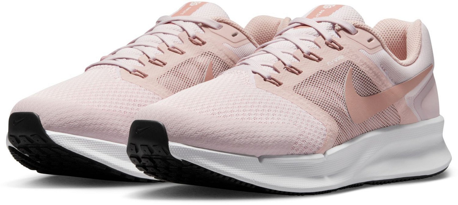 womens nike swift se