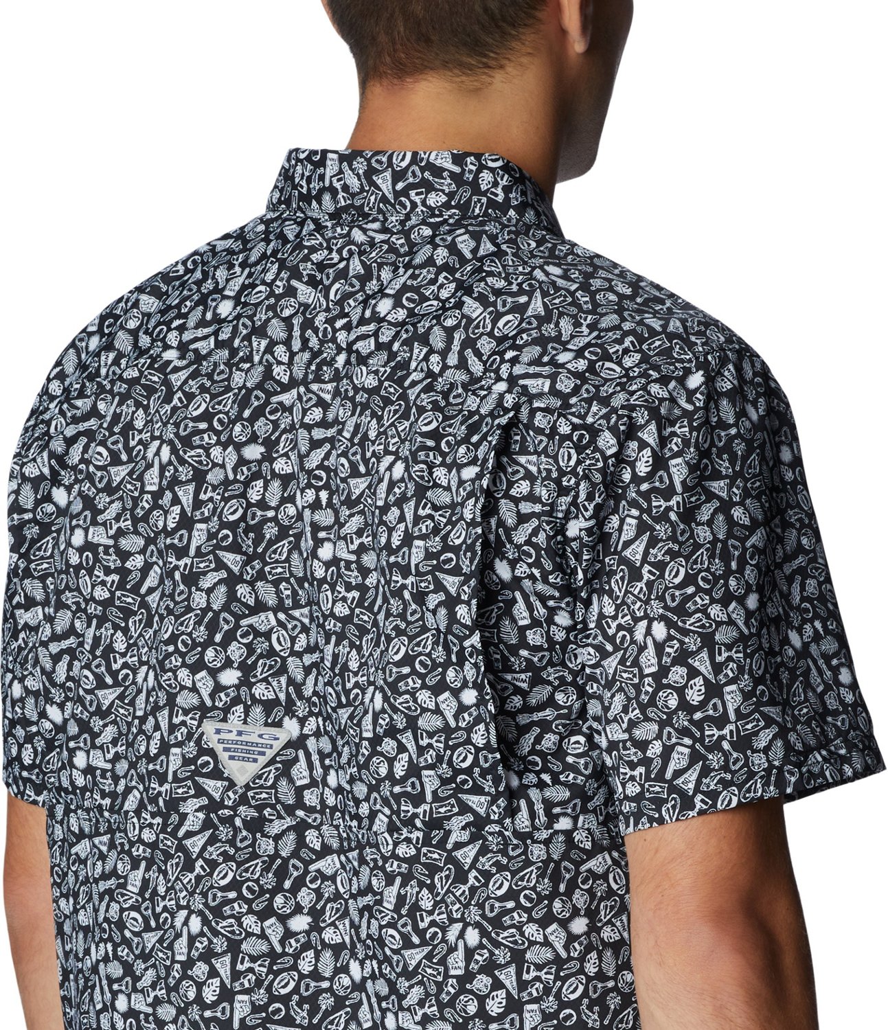 Columbia Sportswear Men's University of Georgia Super Slack Tide Gameday Print Button Down Shirt                                 - view number 5