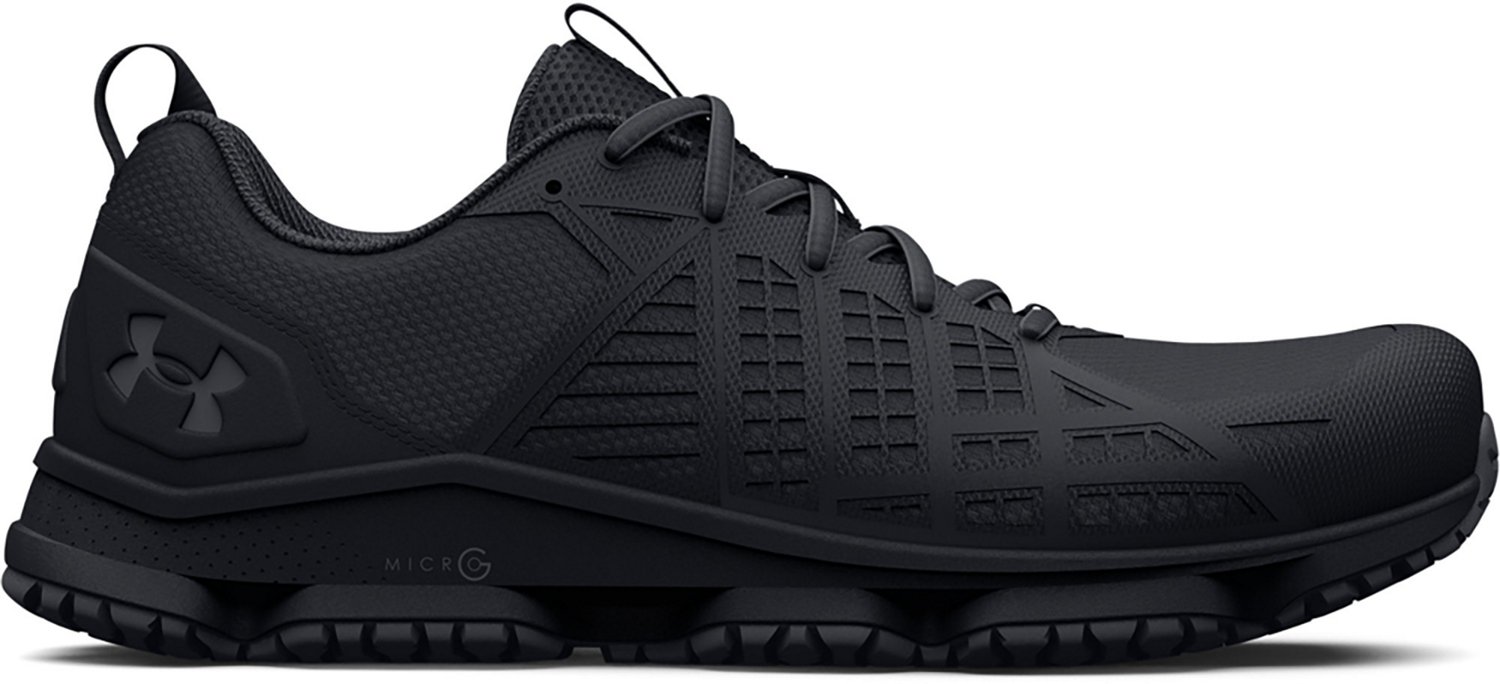 chaussures rangers et équipement Under Armor Tactical